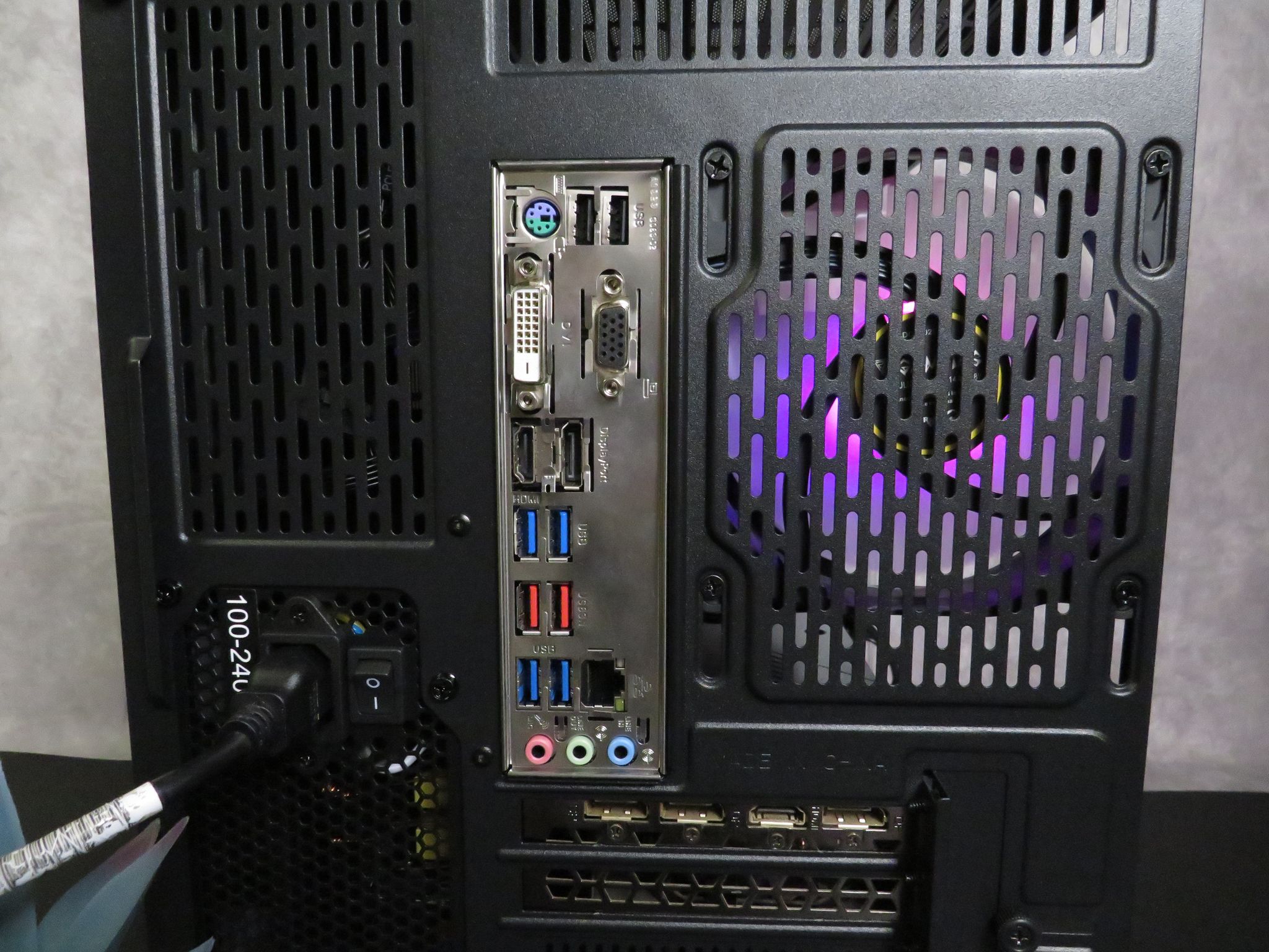 Ultimate Mid-Range GAMER: Ryzen 5 4500 + RTX 2070 Super + 16 GB DDR4 + 1 TB NVME SSD