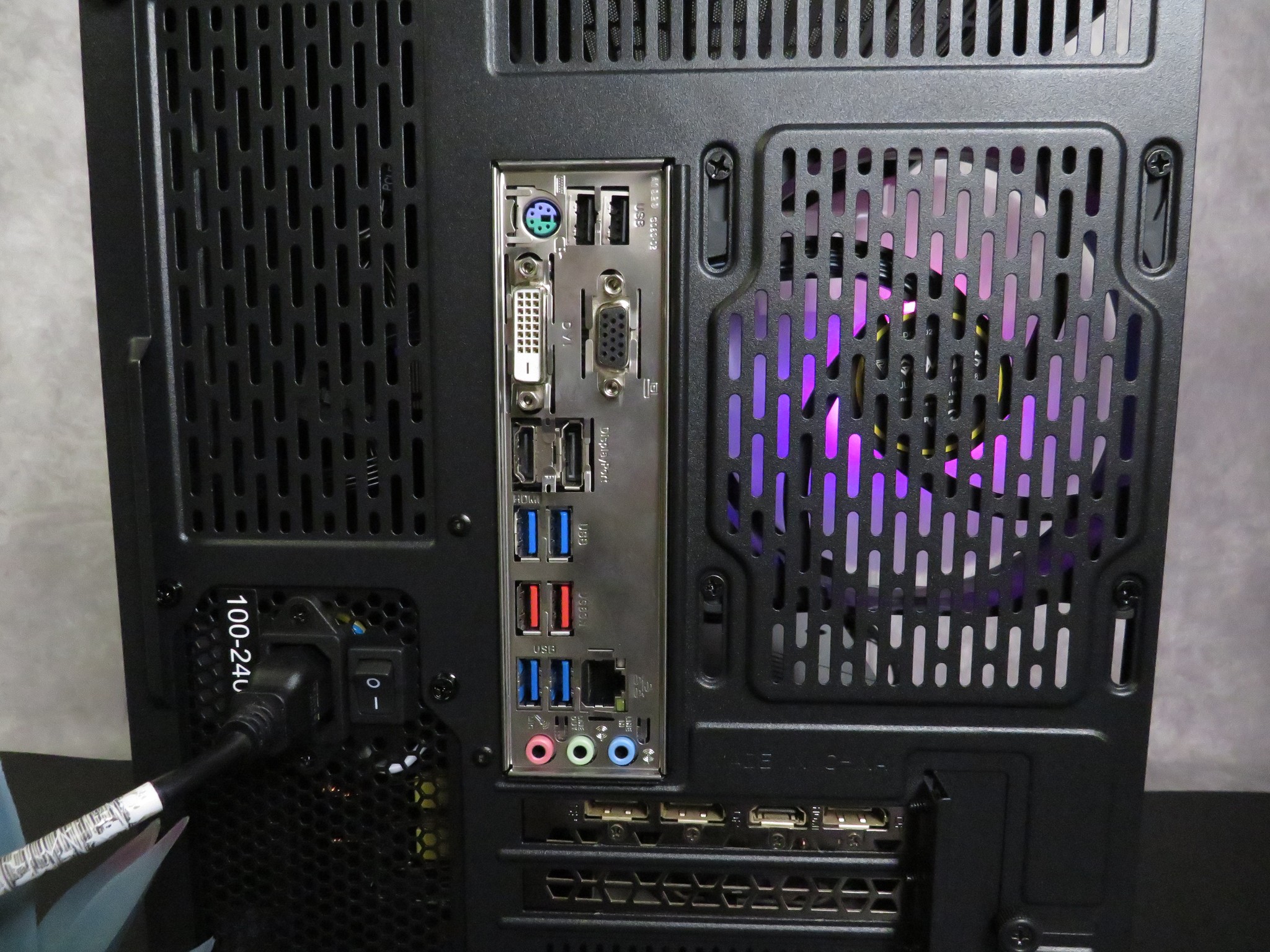 Ultimate Mid-Range GAMER: Ryzen 5 4500 + RTX 2070 Super + 16 GB DDR4 + 1 TB NVME SSD