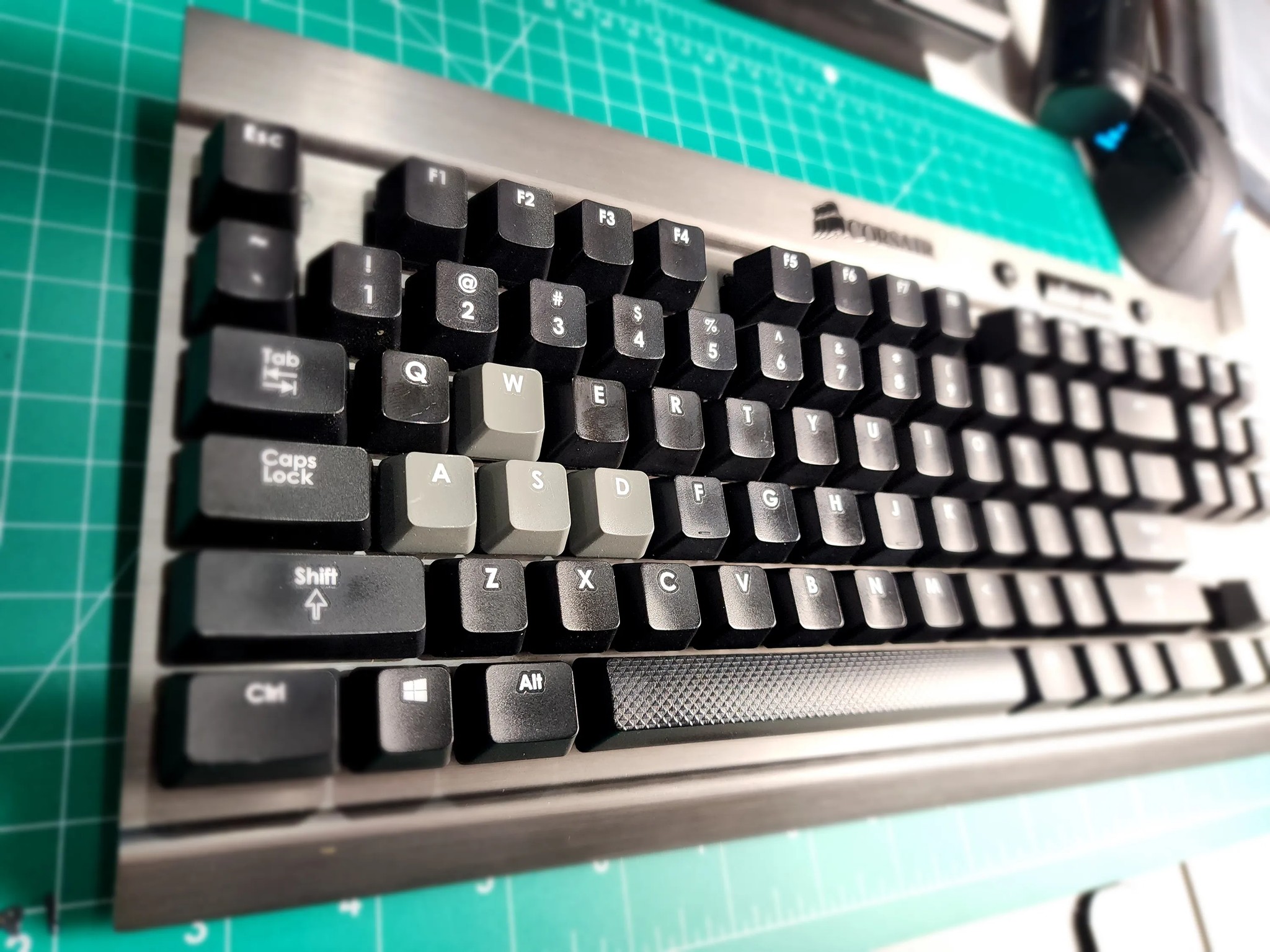 Corsair K65 Vengeance Gaming CH-9000040-NA Wired RED CHERRY MX Keyboard