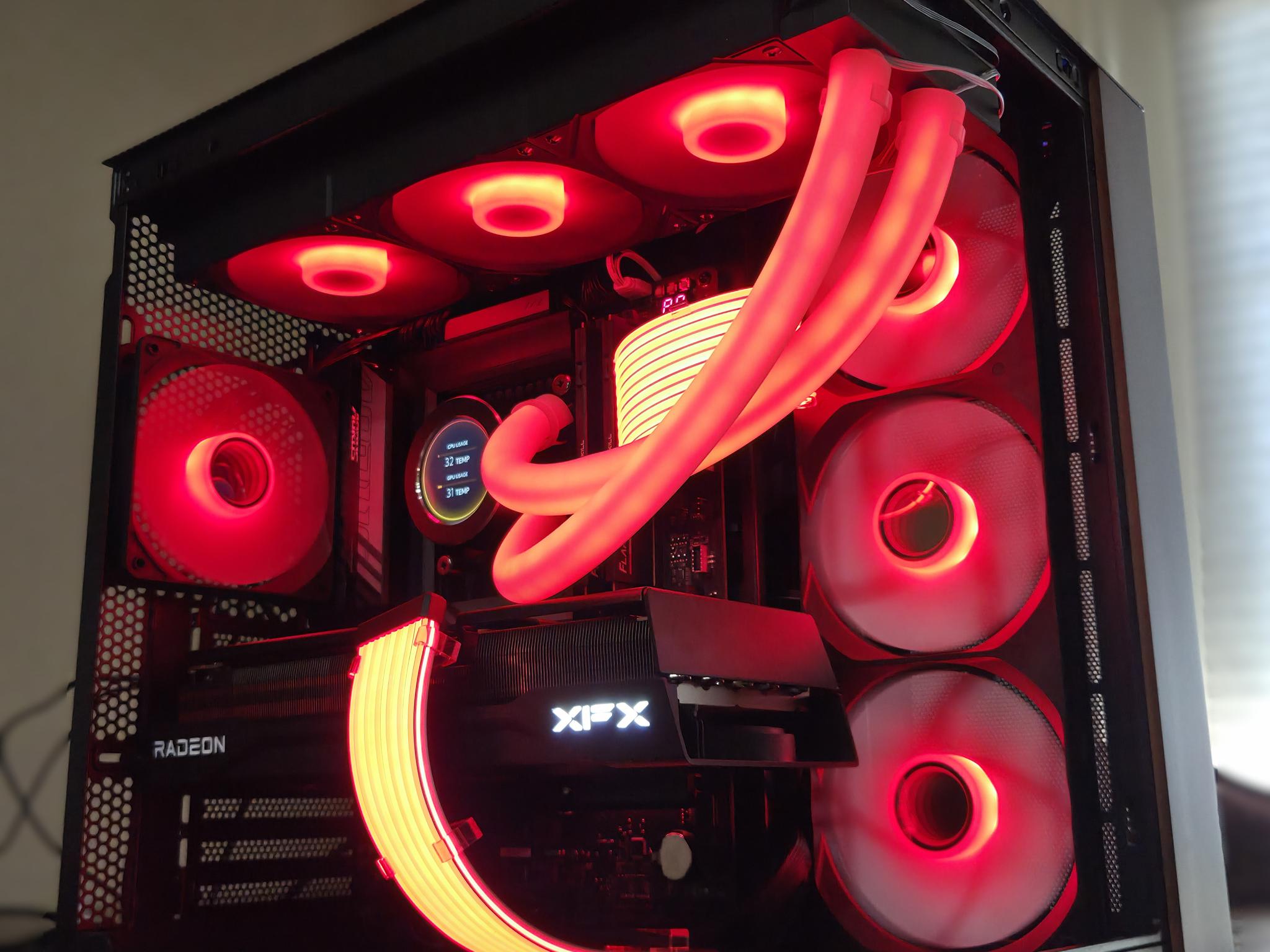 The Executor! ⚔️ – Core Ultra 7 265KF • RX 9070 XT • 32GB DDR5 • 2TB NVMe • LCD Display