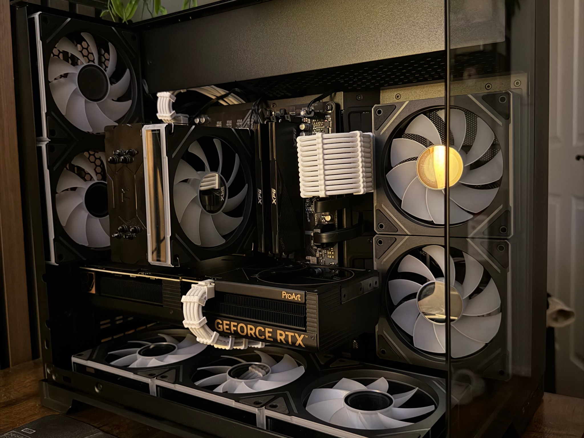 GeForce RTX 4070 Custom Gaming PC - Core i7-14700F, 16GB RAM, 512GB SSD