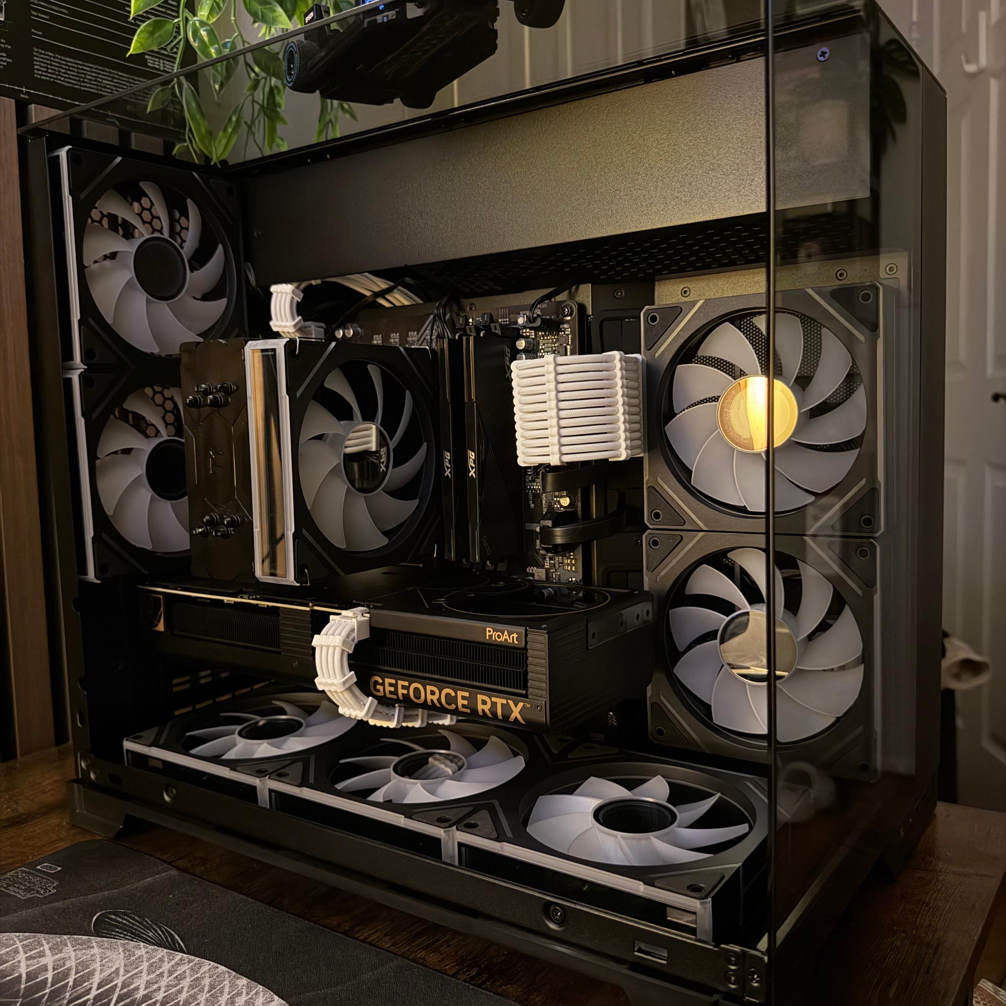 GeForce RTX 4070 Custom Gaming PC - Core i7-14700F, 16GB RAM, 512GB SSD