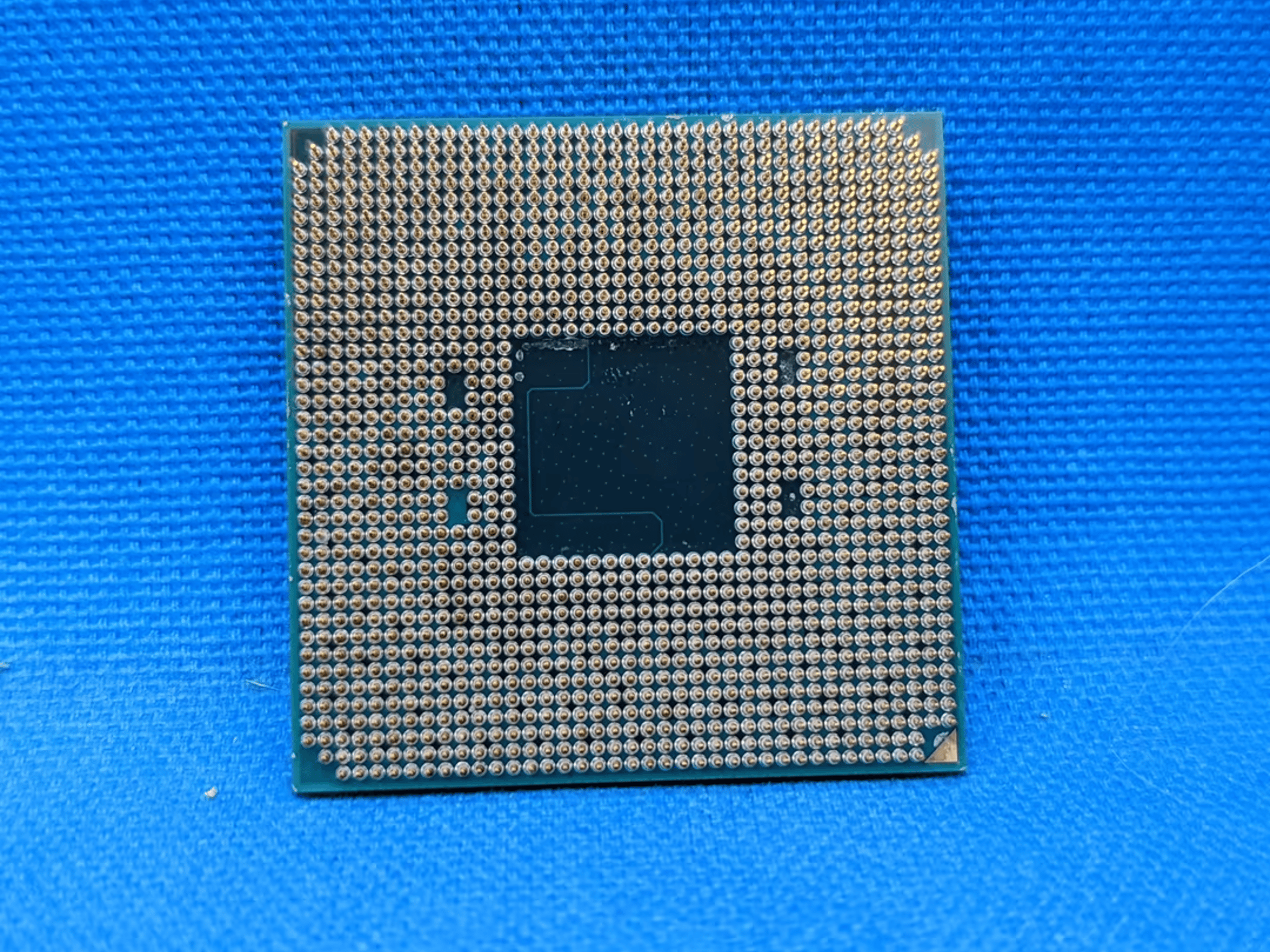 AMD Ryzen 3 3200G 3.6Ghz Quad Core APU with Radeon Graphics AM4 DDR4 - No Fan/Heatsink