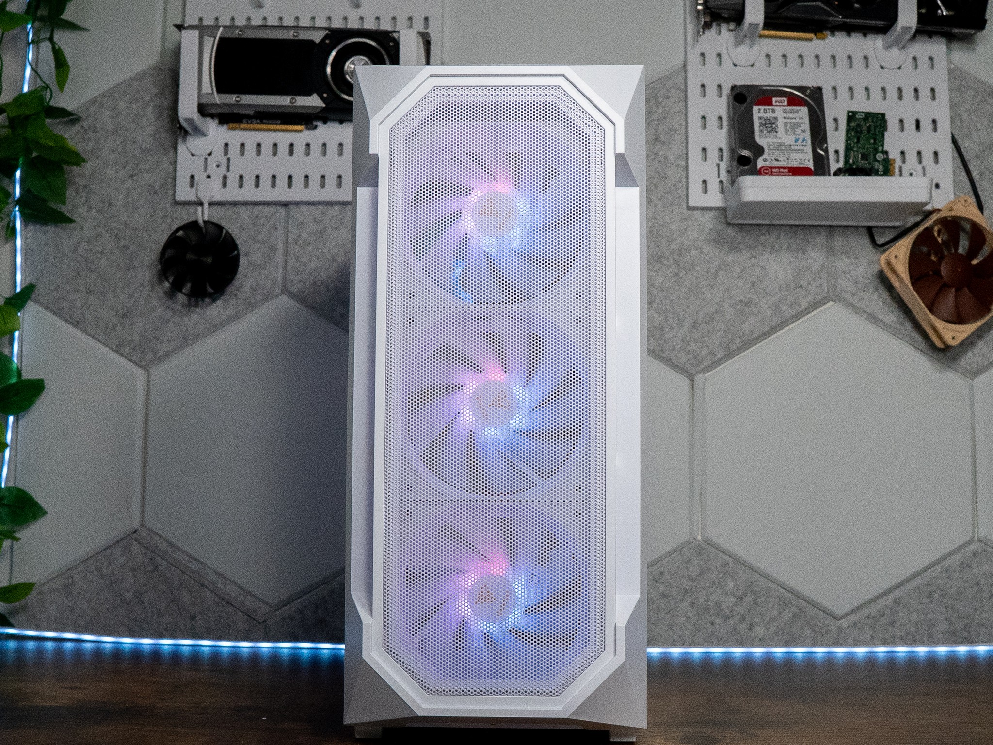 🌨🍬 | EVGA RTX 2060 6GB | RYZEN 5 3600 | 16GB DDR4 RAM | 1.25TB | Arctic Candy