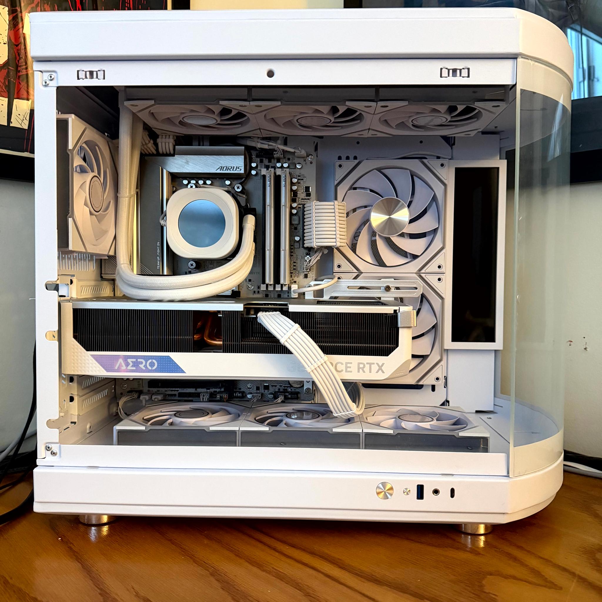 Aurskriða - RTX 4080 Super OC | Ryzen 9 7900x3d | 32GB RAM @6400 | 3TB Total NVME | 1200W Gold
