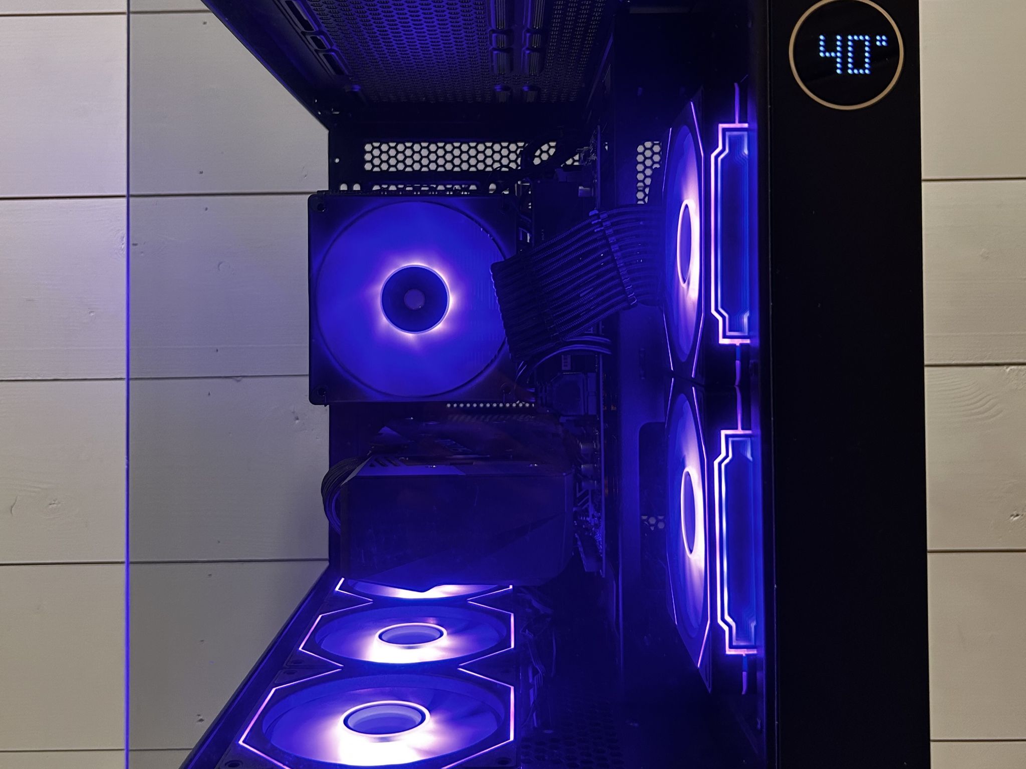 RGB INFINITY SHOWPIECE | RTX 3070 | Ryzen 5 5600X | 32GB RAM
