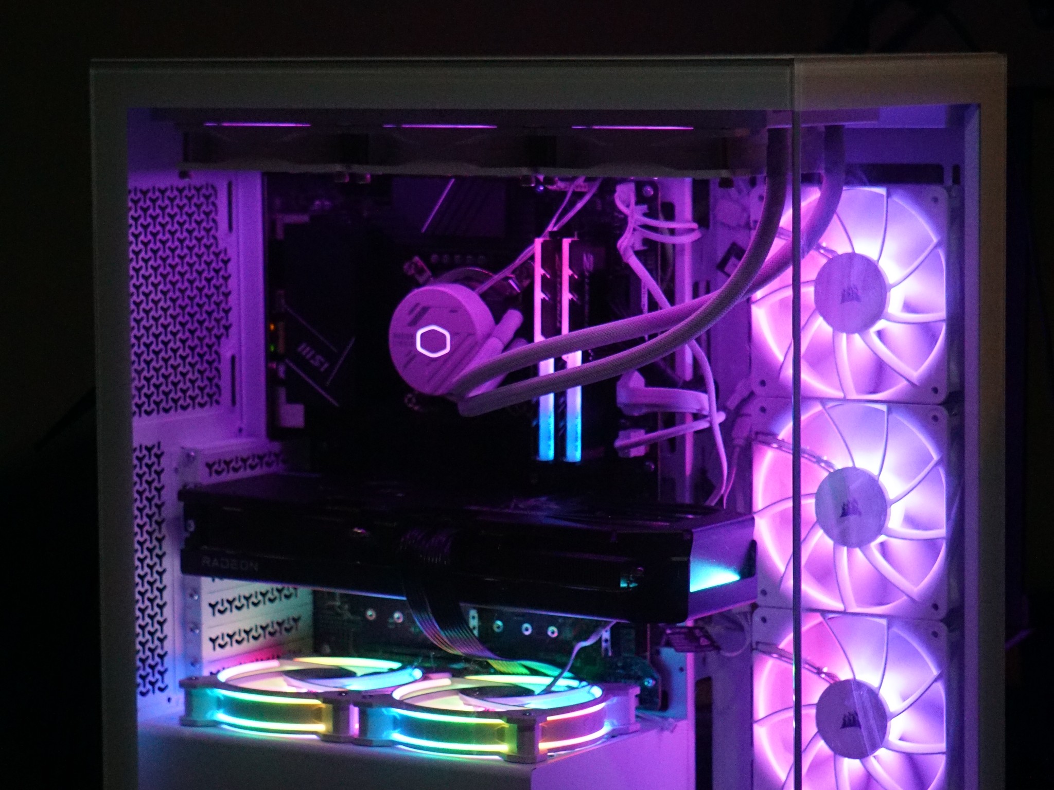 i9-14900K | RX 9070XT | 1 TB SSD | 32GB DDR4 4000Mhz Ram | Gaming / Productivity PC