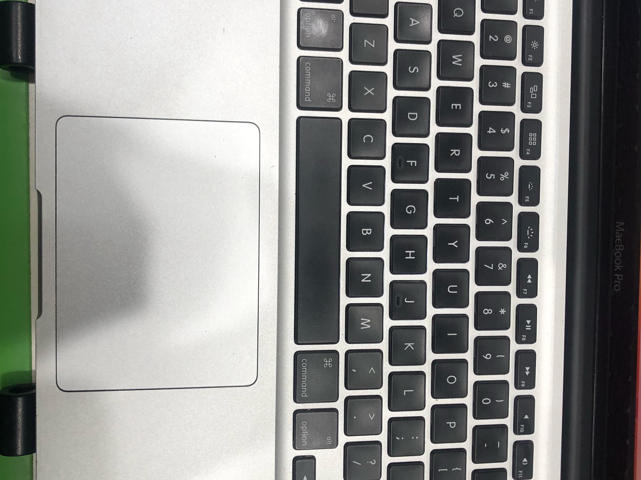 Apple MacBook Pro 13" 2012 | Intel i5 2.5GHz | 6GB RAM | 128GB SSD | Ventura (OCLP) + Charger
