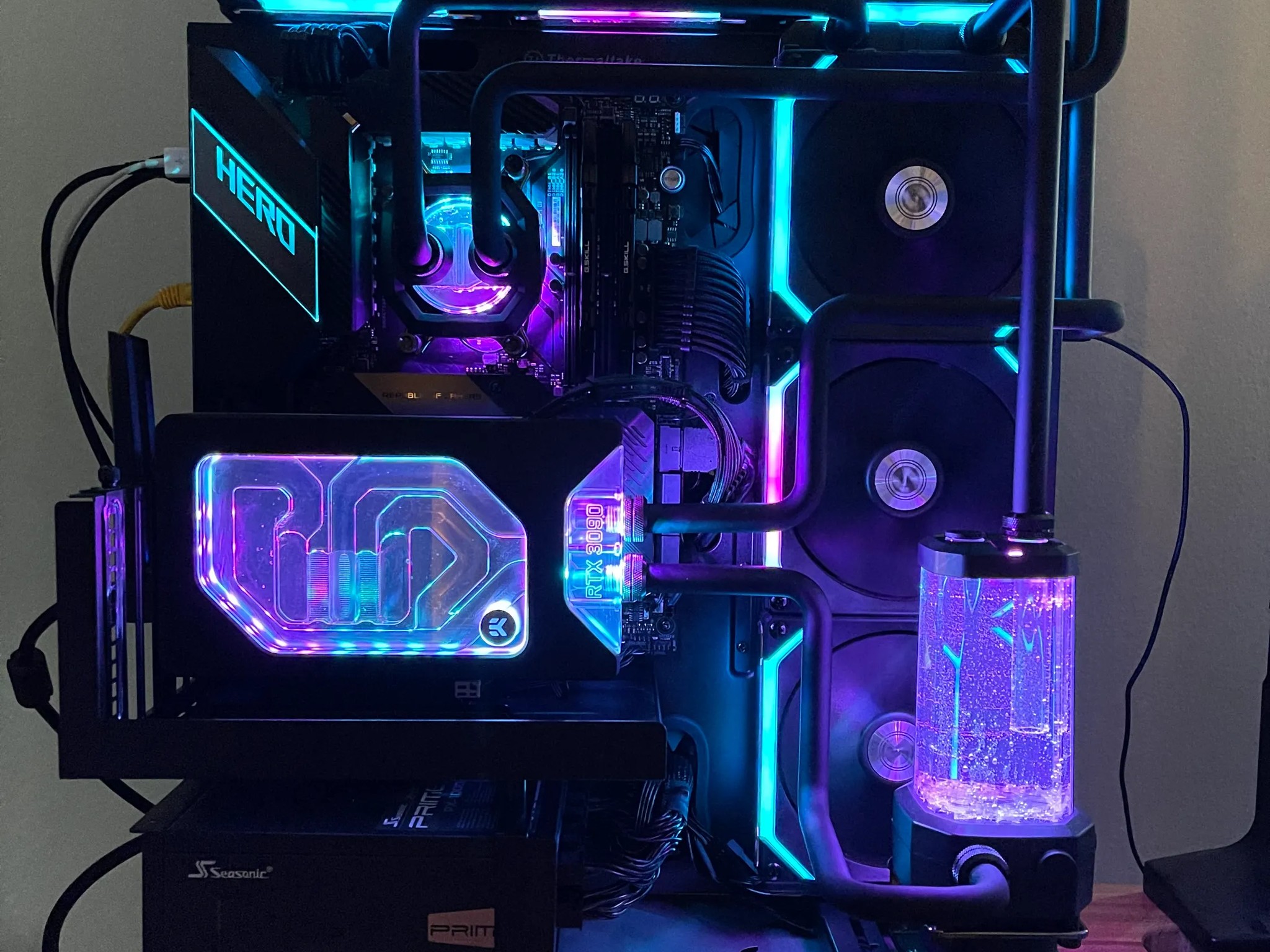 3090 FE mounted EKWB + FE Cooler (unused) + extra WB!