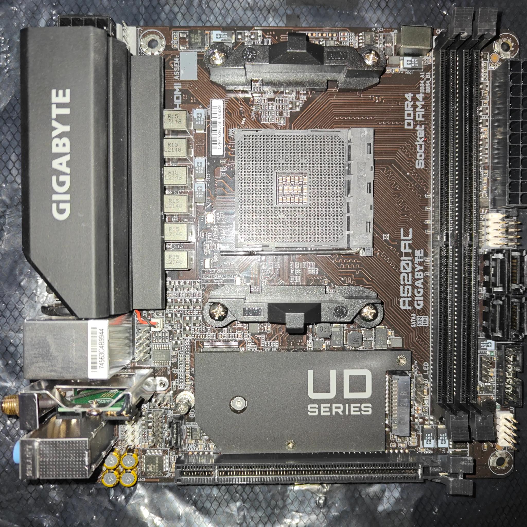 AMD AM4 ITX Gigabyte A520i AC motherboard