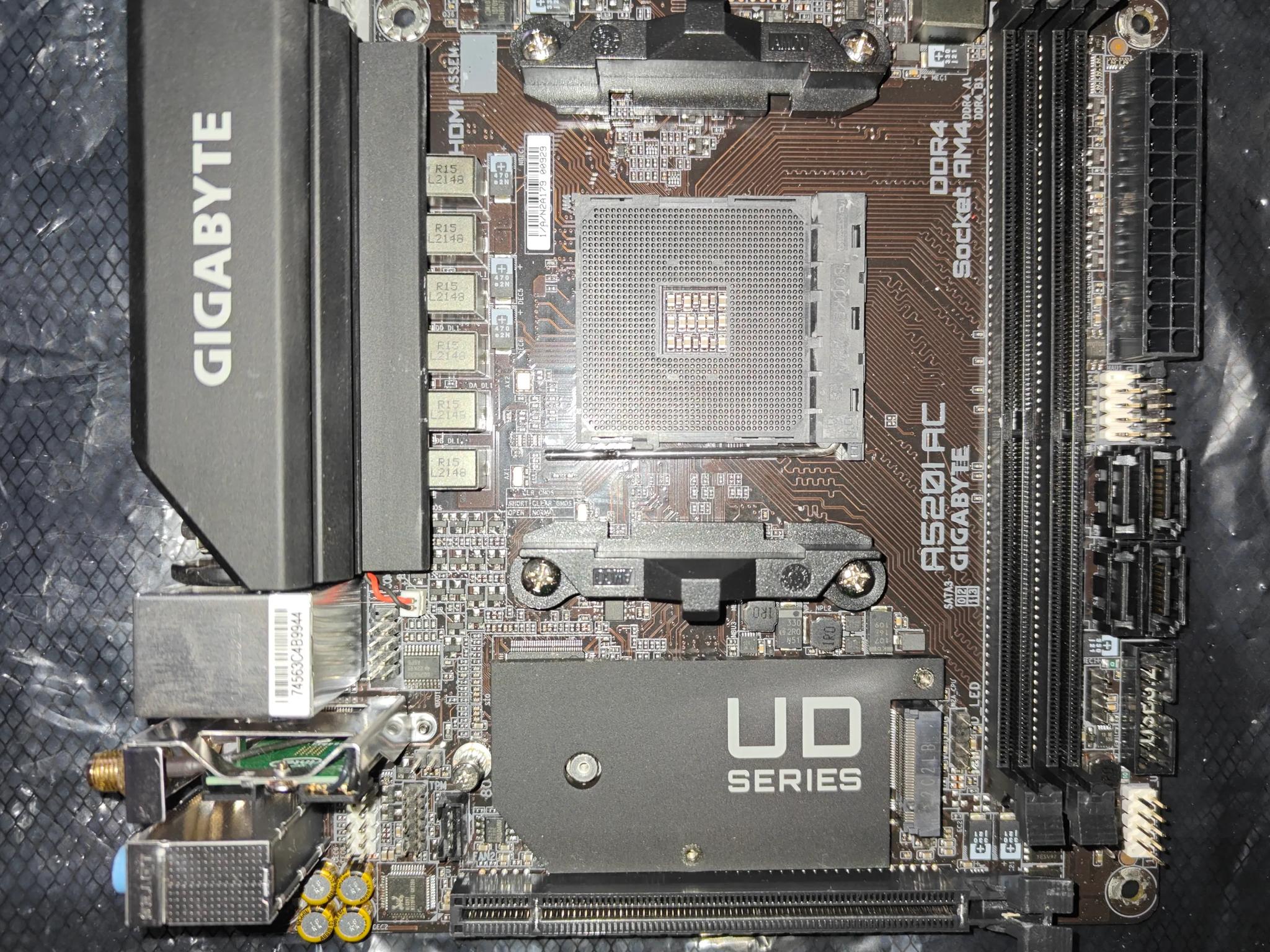 AMD AM4 ITX Gigabyte A520i AC motherboard