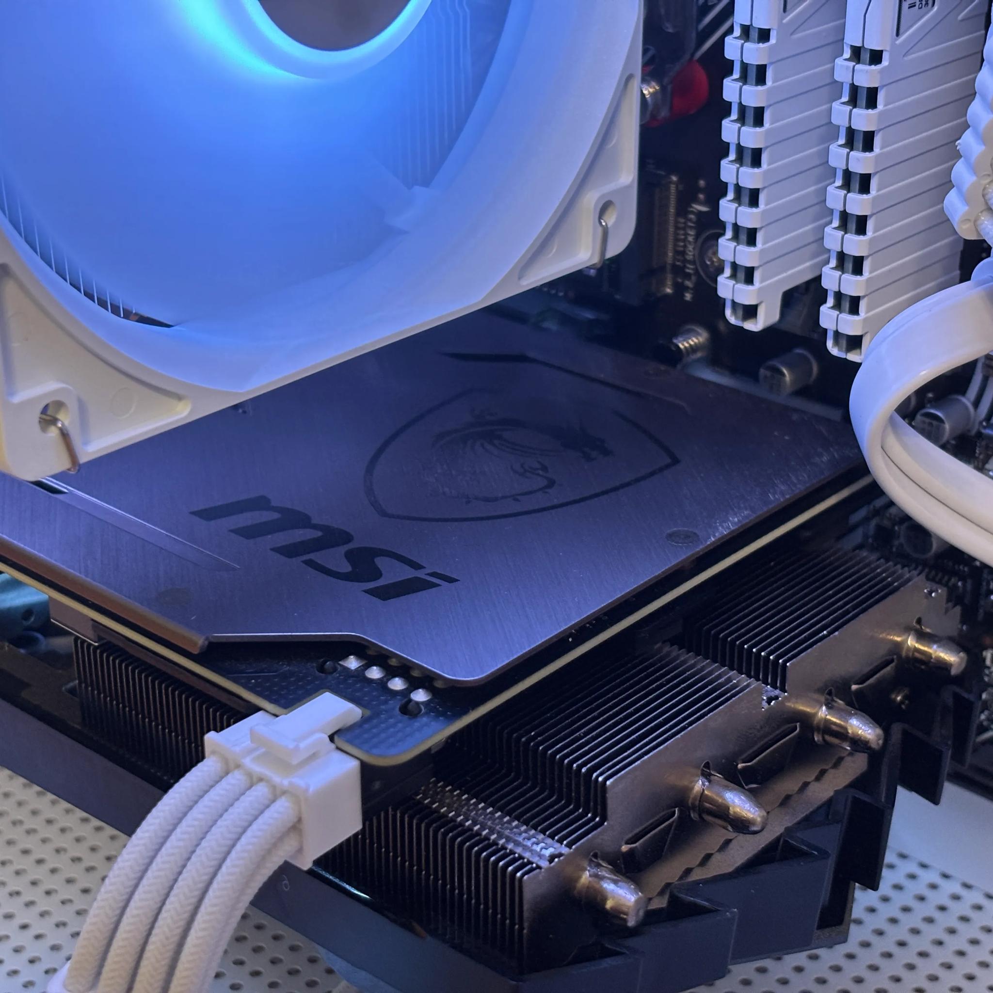 White RTX Fish Tank Gaming PC Wifi