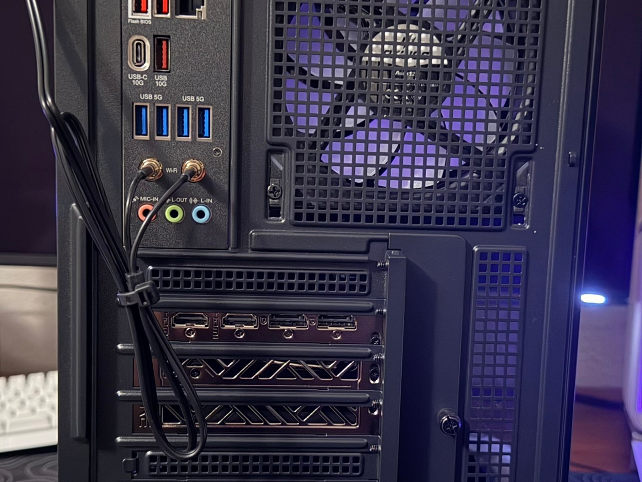 New Imperial Tech: Aqua Infinity 7600X3D + RX 9070 XT