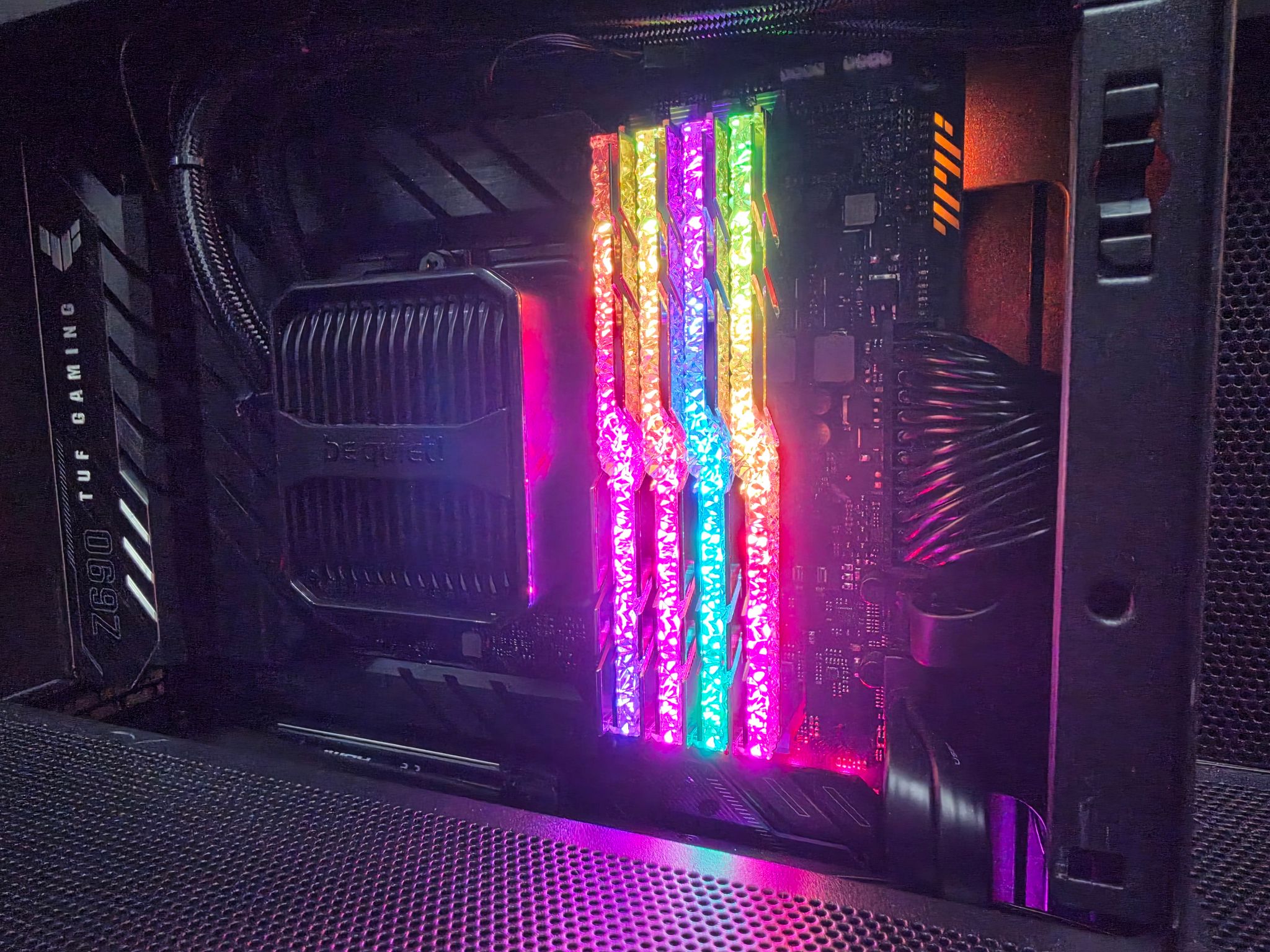 Phanteks EX5 14900K | RTX 4080 Super | 32GB DDR4 | 2TB NVME