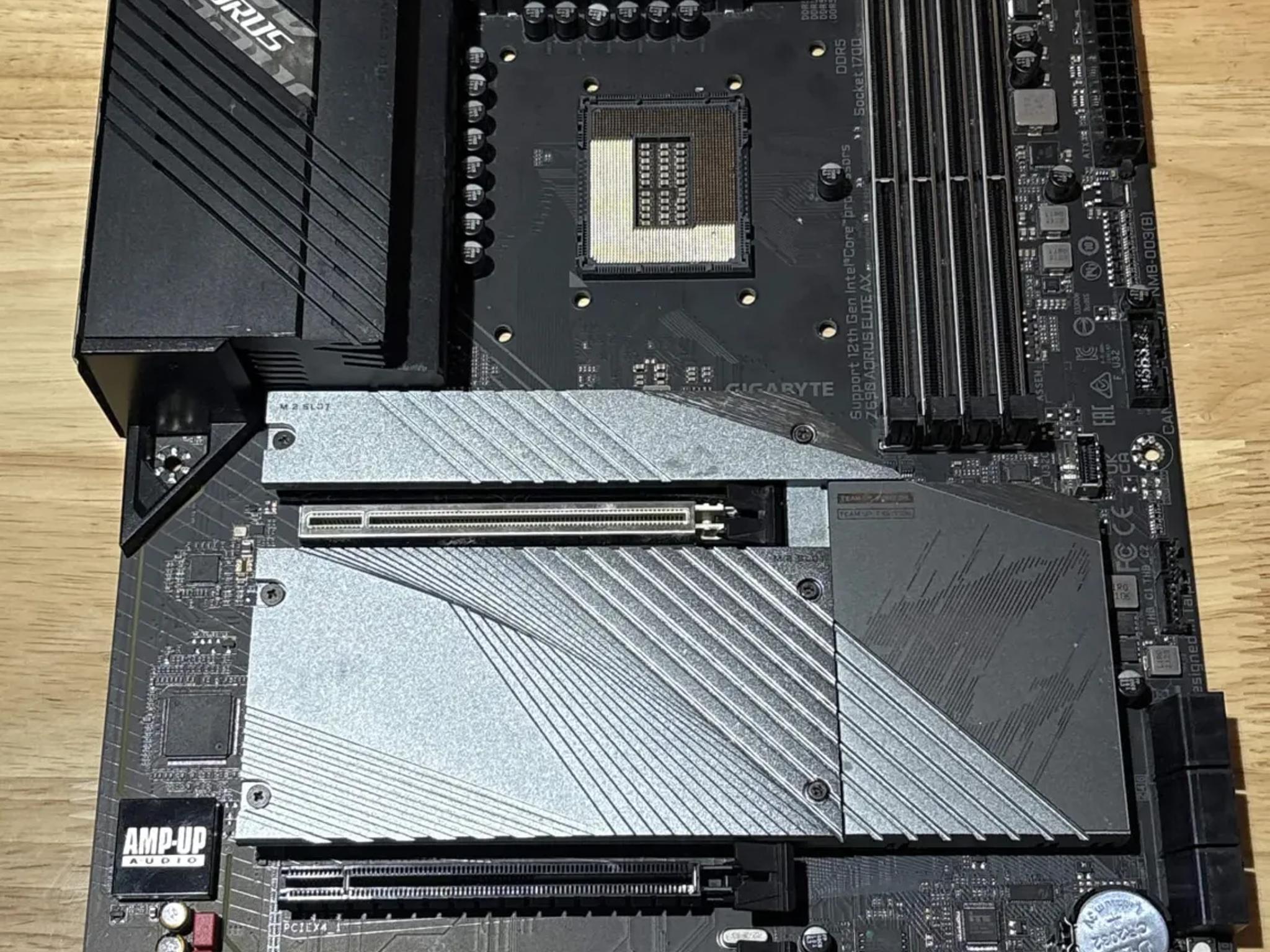 FP/NW GIGABYTE Z690 AORUS ELITE AX