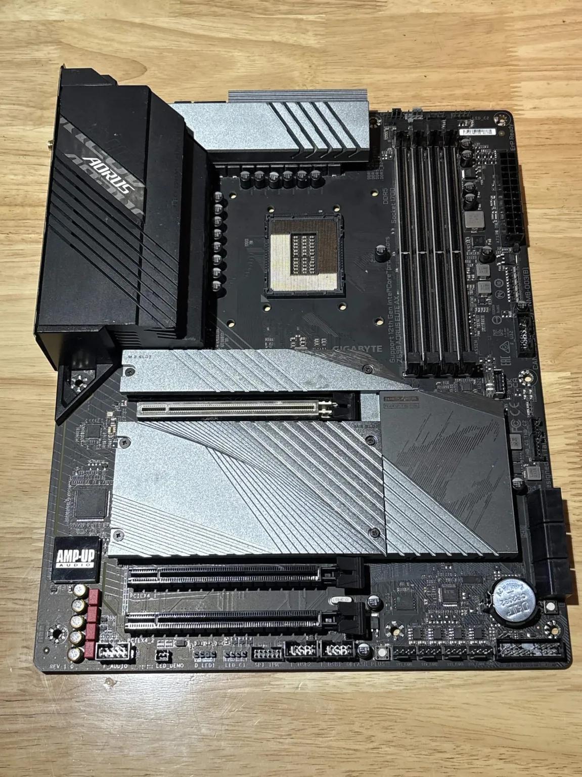 FP/NW GIGABYTE Z690 AORUS ELITE AX