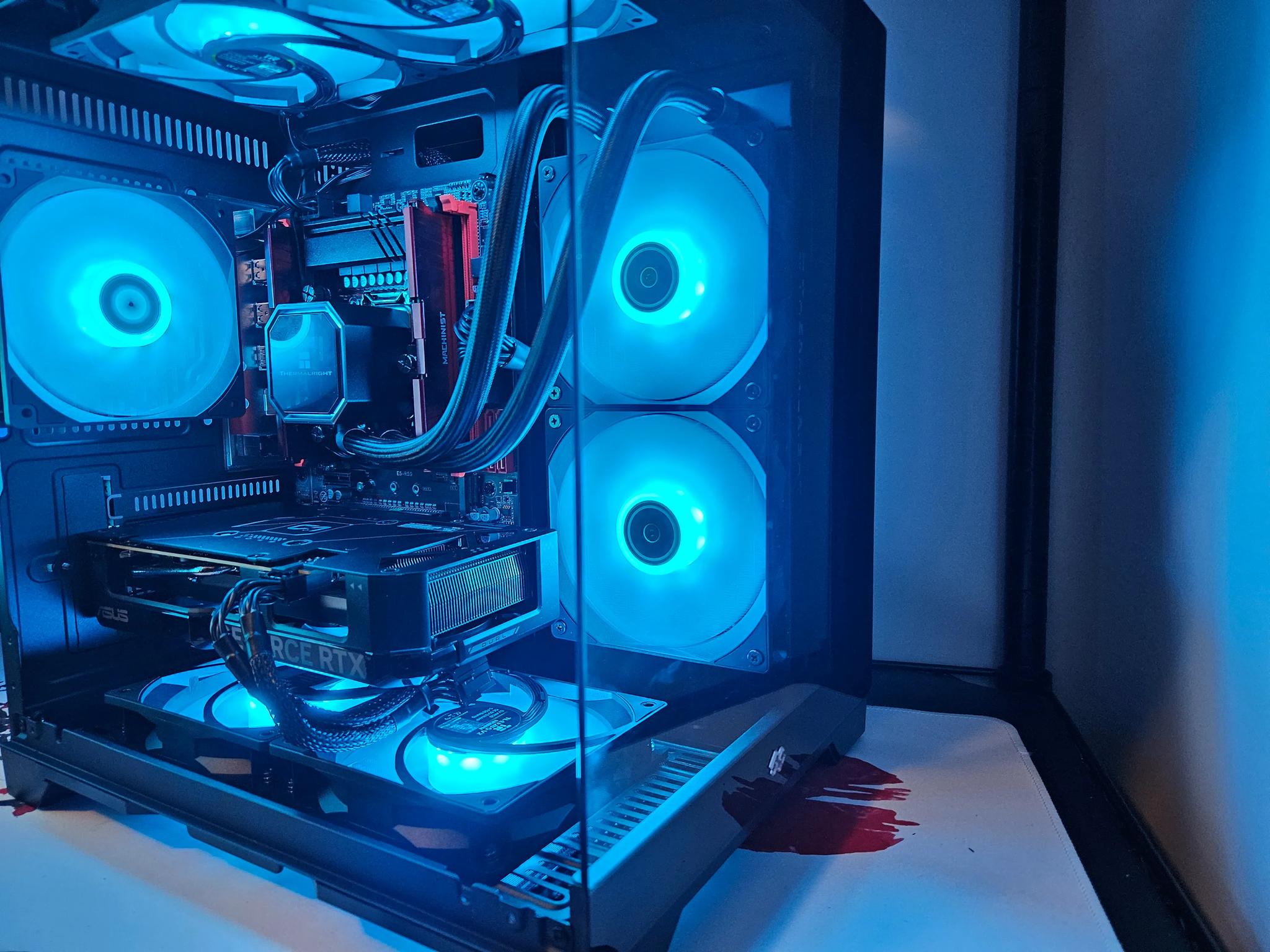 Dark Side Liquid cooled RIG Intel inte 14 Core / 32GB DDR4 / 1TB SSD / RTX 4060 TI