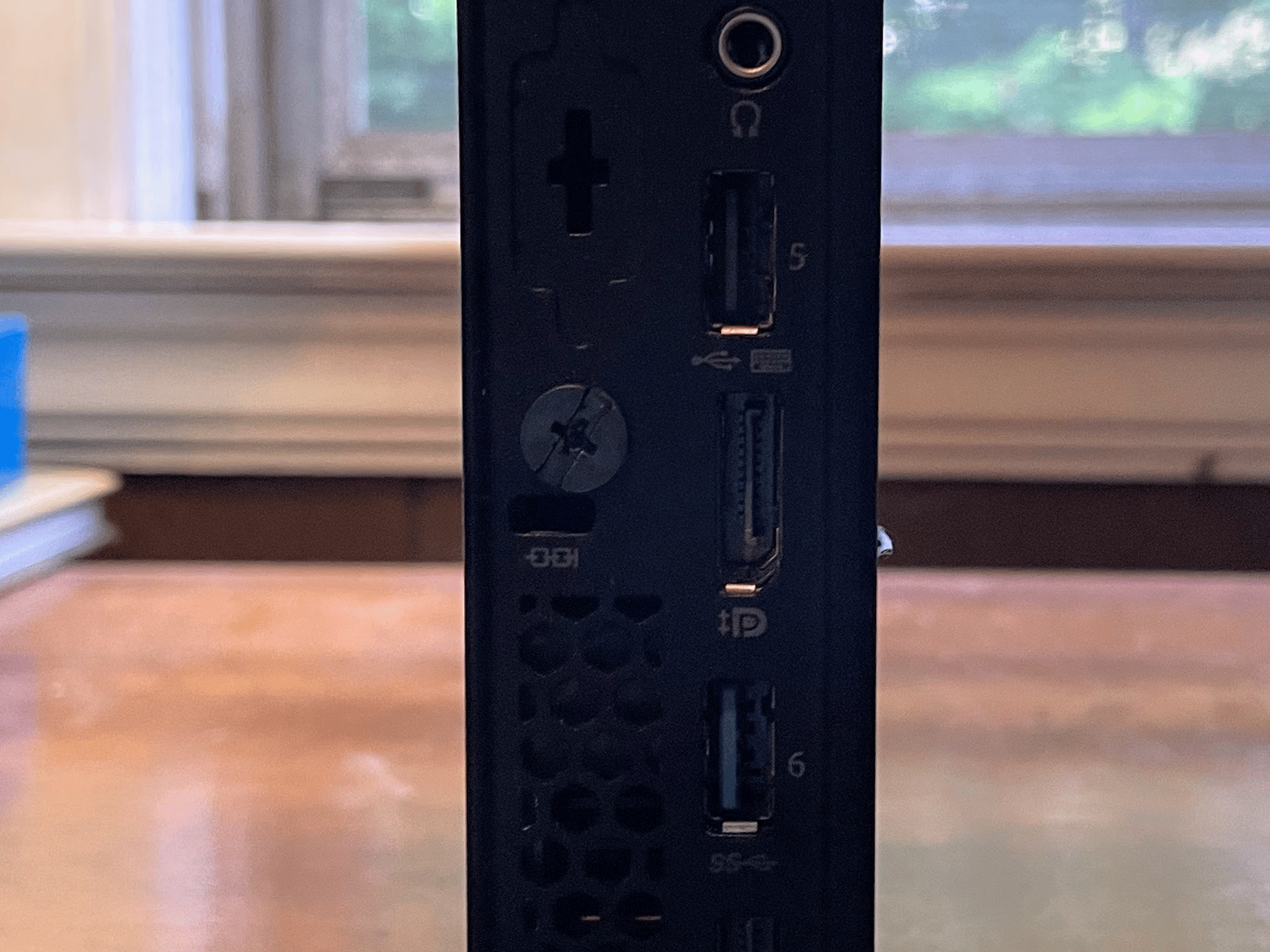 Lenovo ThinkCentre M600 8GB Mini PC Retro Gaming Emulation 120GB SSD Win10 Pro