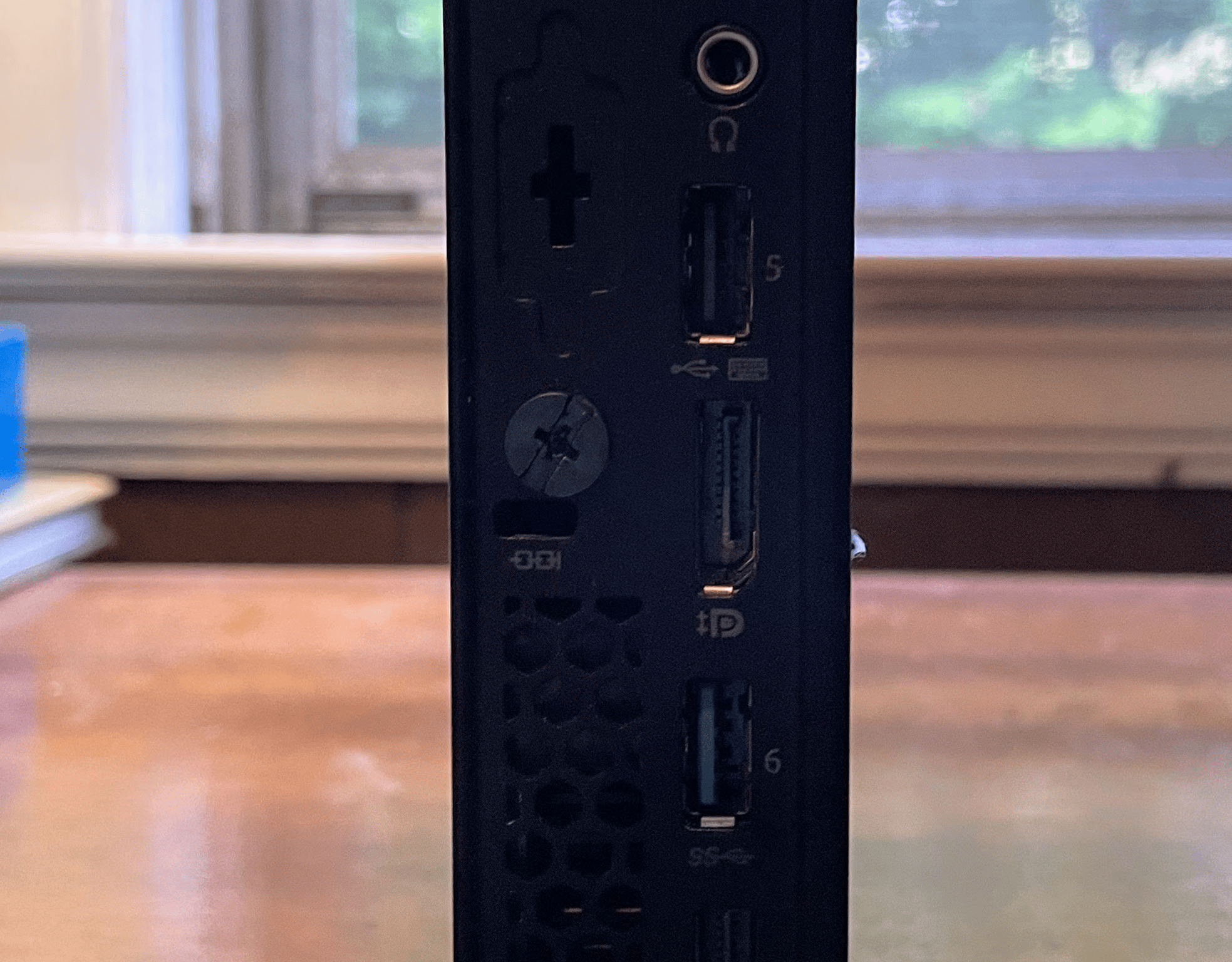 Lenovo ThinkCentre M600 8GB Mini PC Retro Gaming Emulation 120GB SSD Win10 Pro