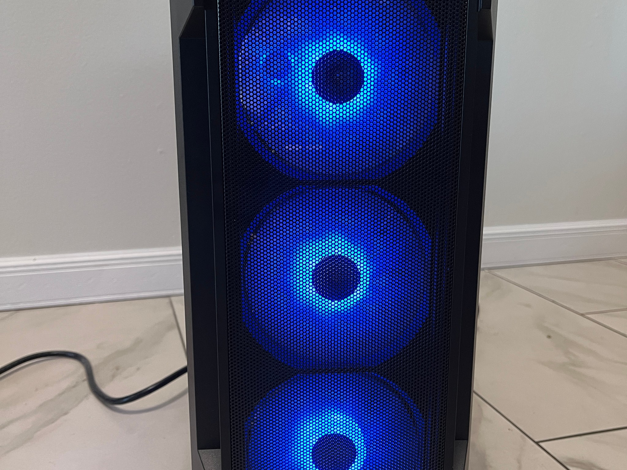 NVIDIA GTX 1080, Intel i7-6700, 12GB RAM, 870 GB Storage, High FPS Gaming PC w/ Wi-Fi + Bluetooth