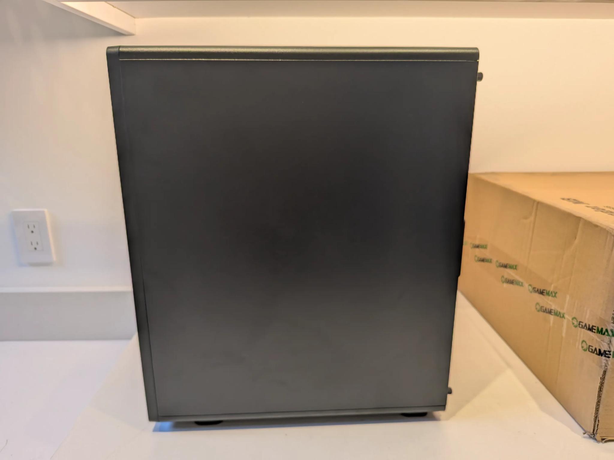 🌊 Cooled 🪵 Gaming PC - AMD Radeon RX 9070, Intel Core i7 12700KF, 32 GB RAM, 2 TB