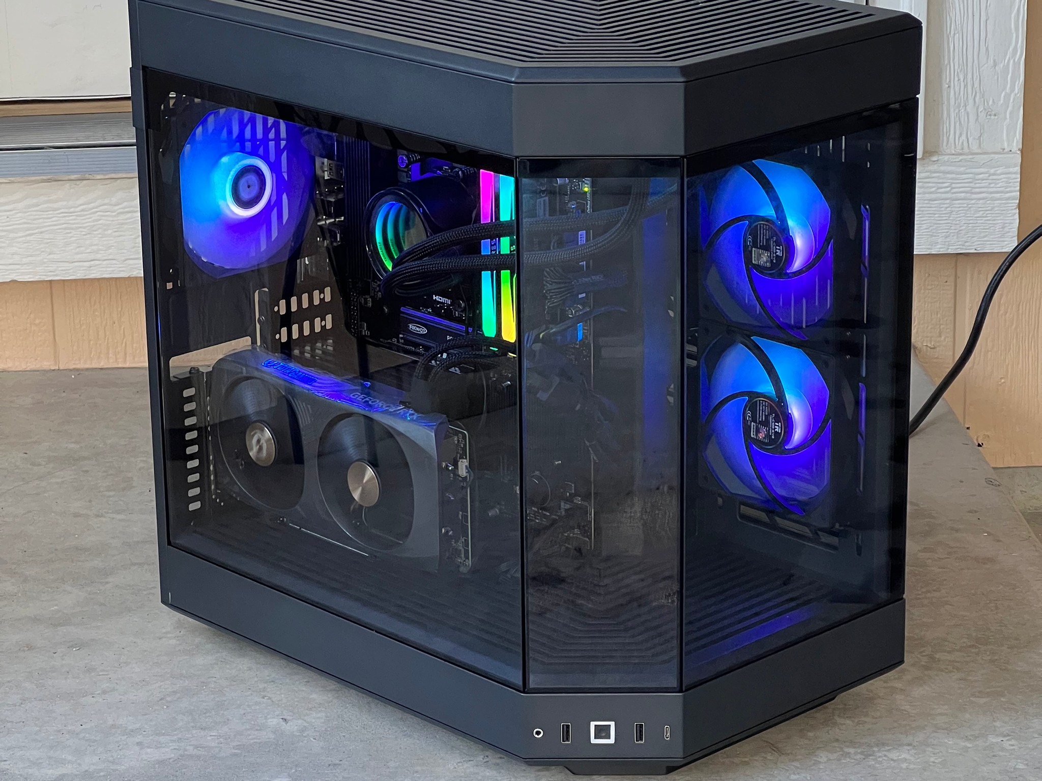 ⬛️Black HYTE⬛️ rtx 3080, ryzen 5 7600x, 32GB 6400mhz