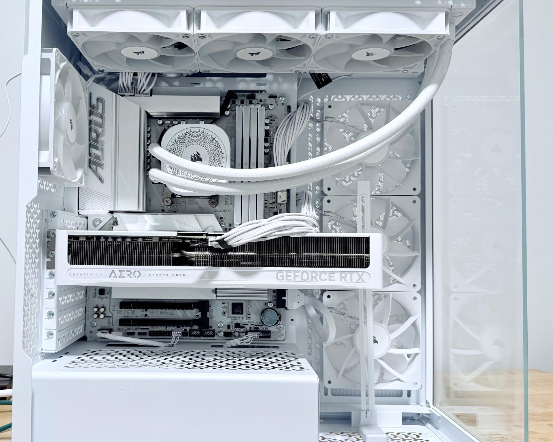 Gaming PC ICE RTX 5070 OC 12GB
