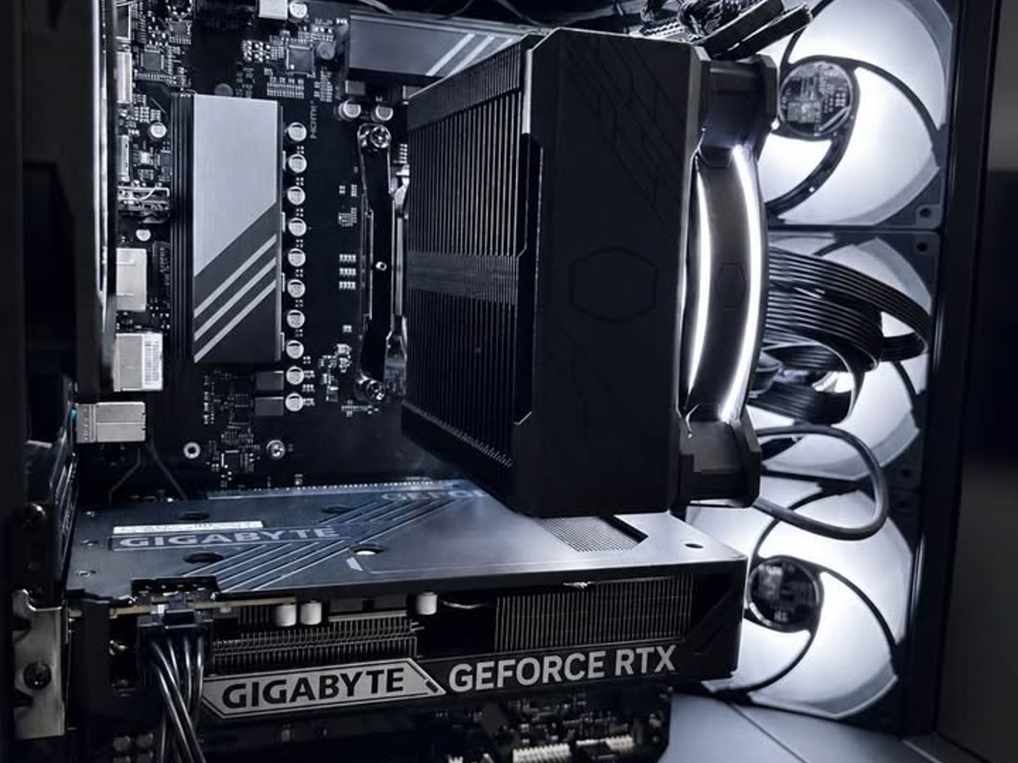 NEW RTX 5060 + Ryzen 5 7600X |Gaming PC Ultra Performance | 2TB SSD |