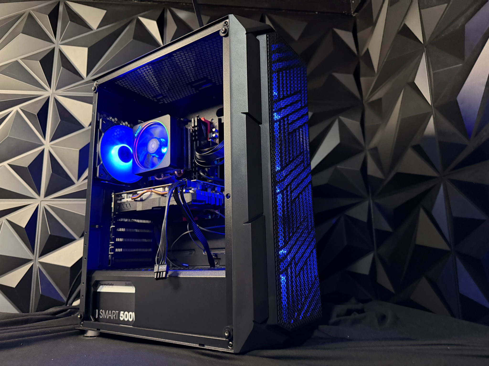 🔥 💸 Budget Baddie 💸 🔥 Ryzen5 3600| RX 580 8 GB | 16 GB DDR4|512 GB  NVMe