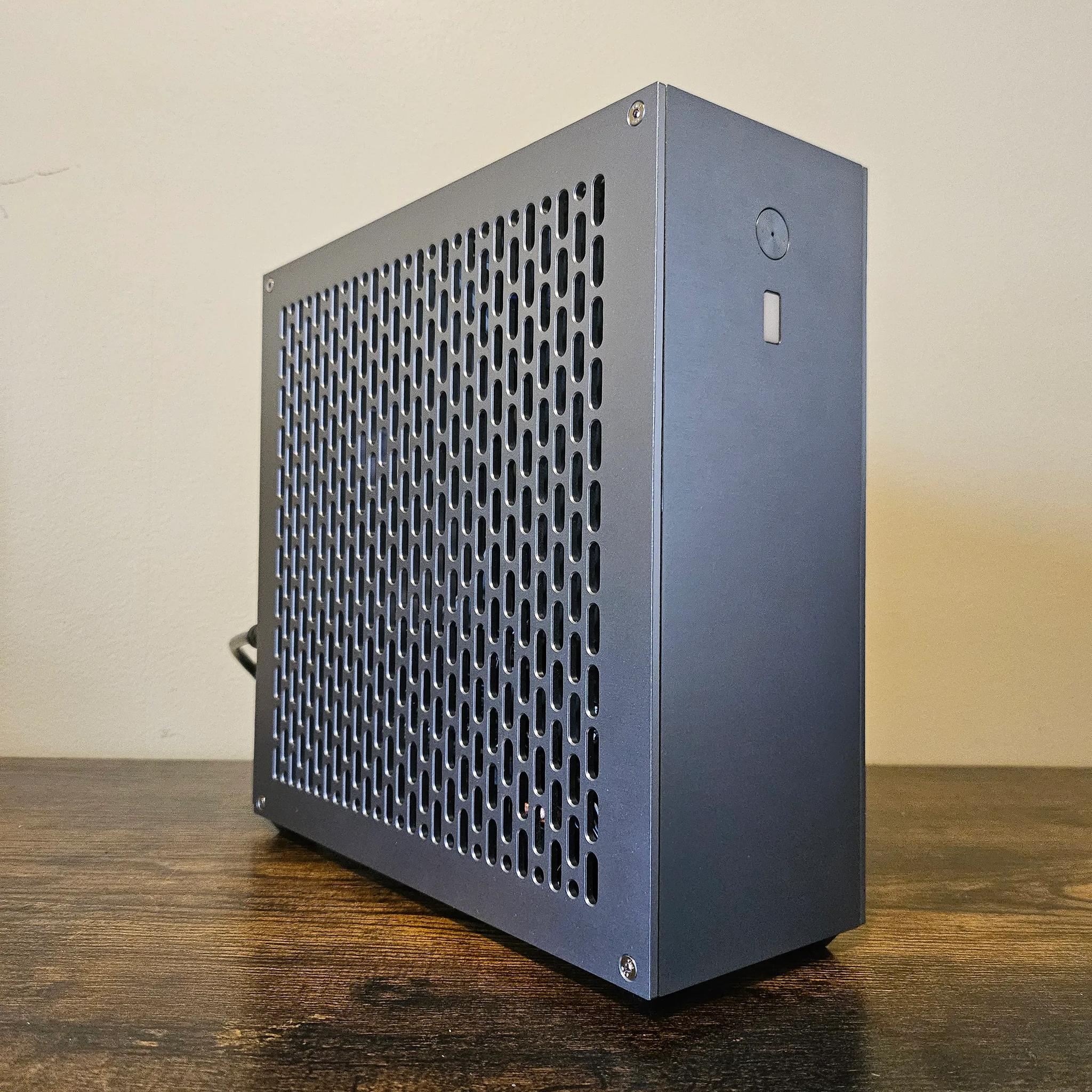 5 Liter 13600kf/RTX 4060 LP SFF Gaming PC