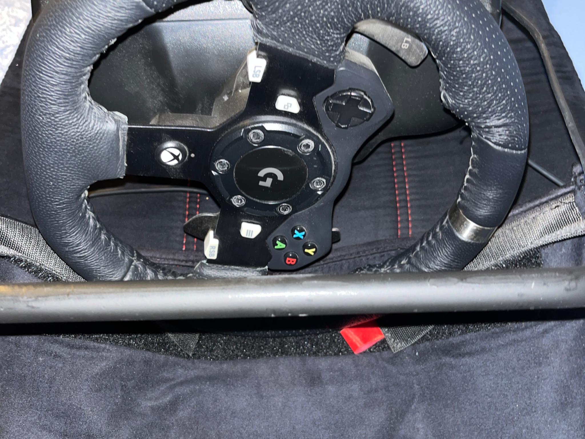 Logitech G920 + Playseat