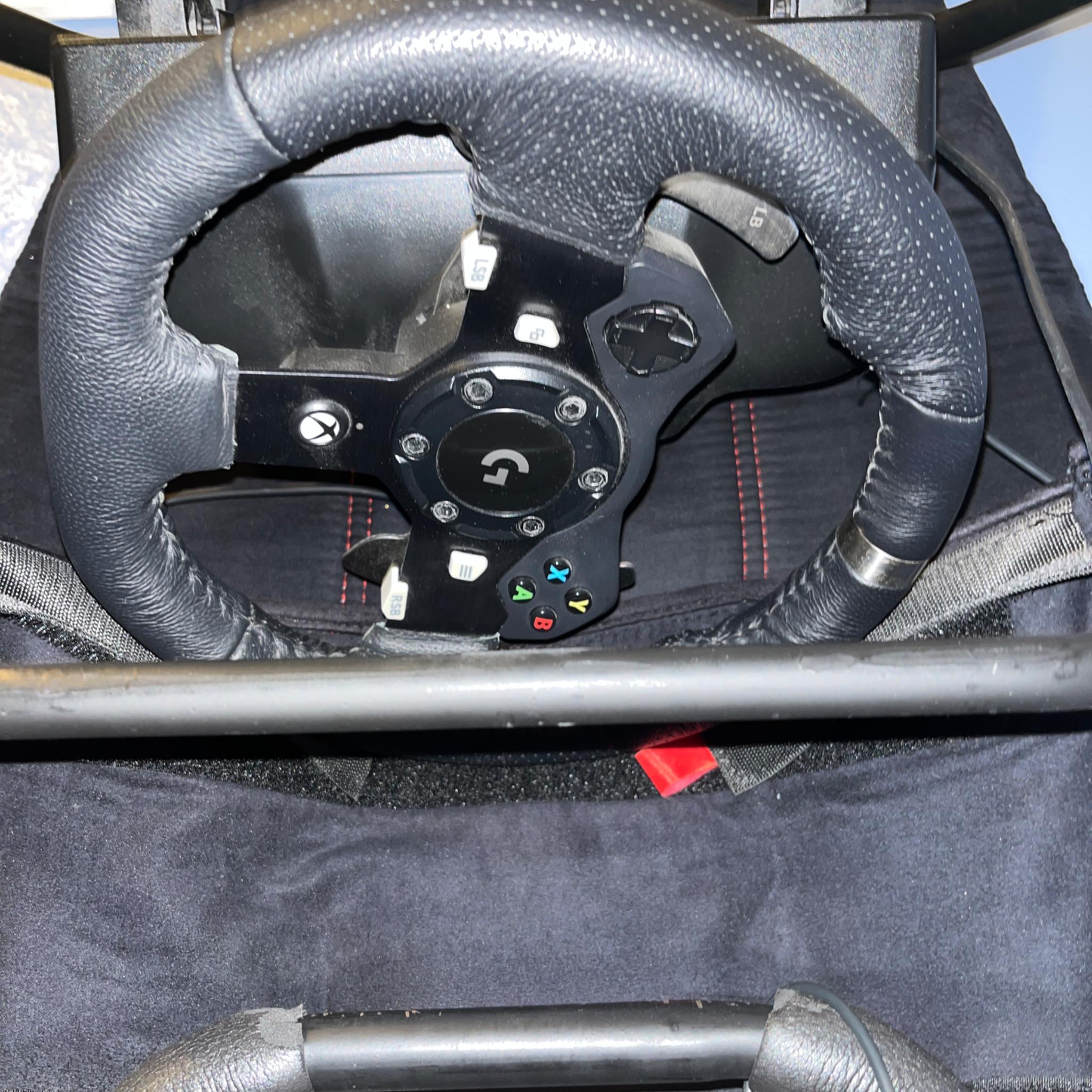 Logitech G920 + Playseat