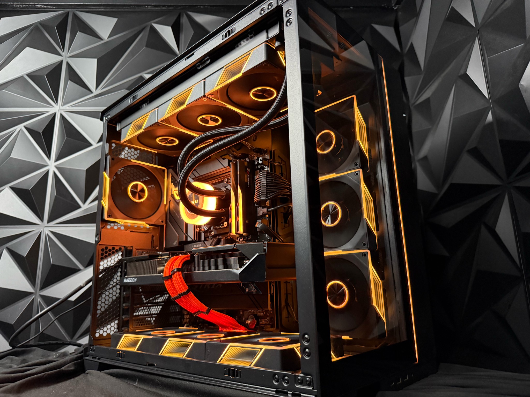 ⭐🔥 STARFIRE 🔥⭐Ryzen 7 9700X| RX 9070XT| 32 GB DDR5 7200MHZ| 1.75  TB NVMe|850W PSU