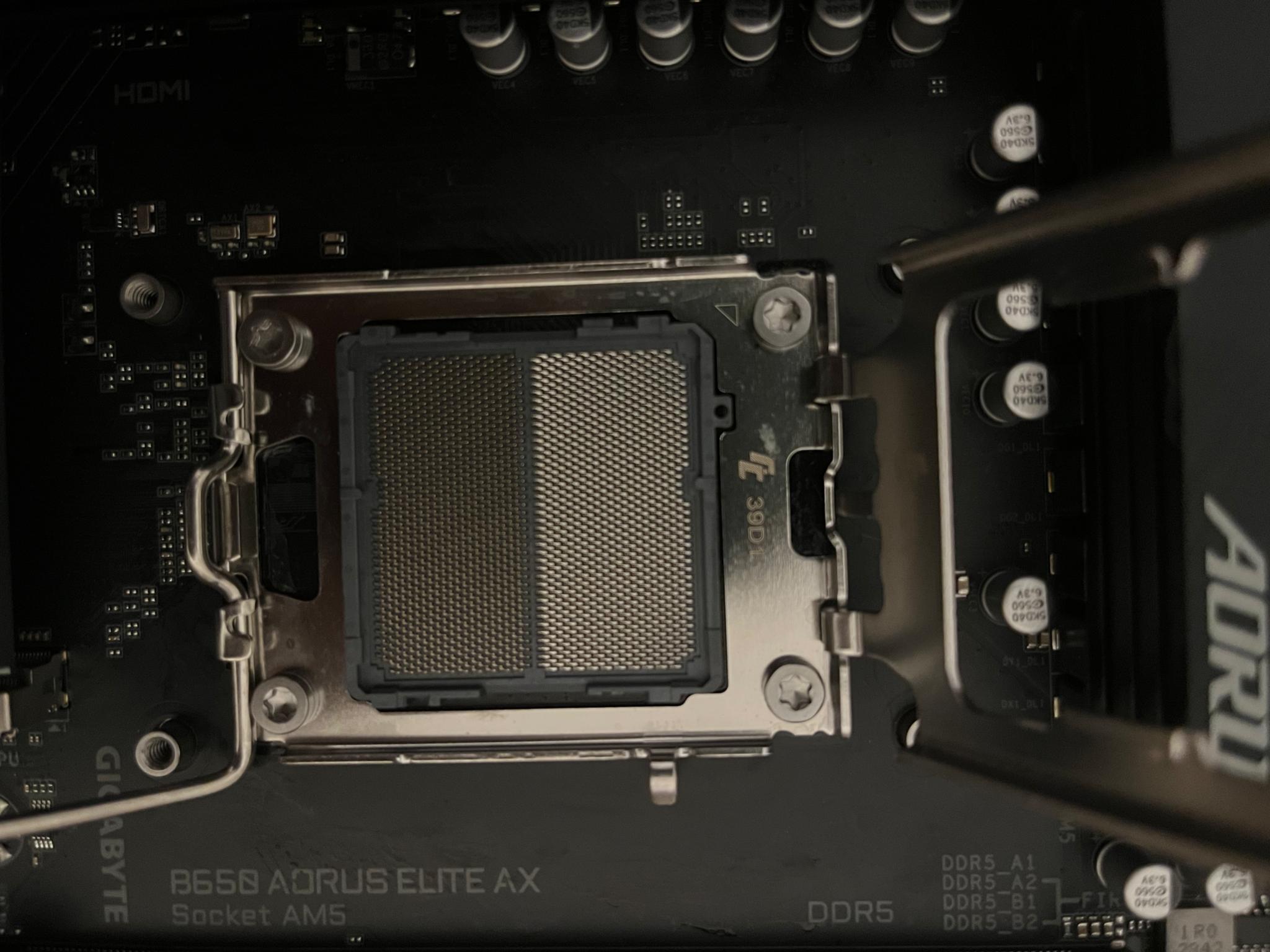 GIGABYTE B650 AORUS ELITE AX ATX AM5 (DDR5, PCIe 5.0)