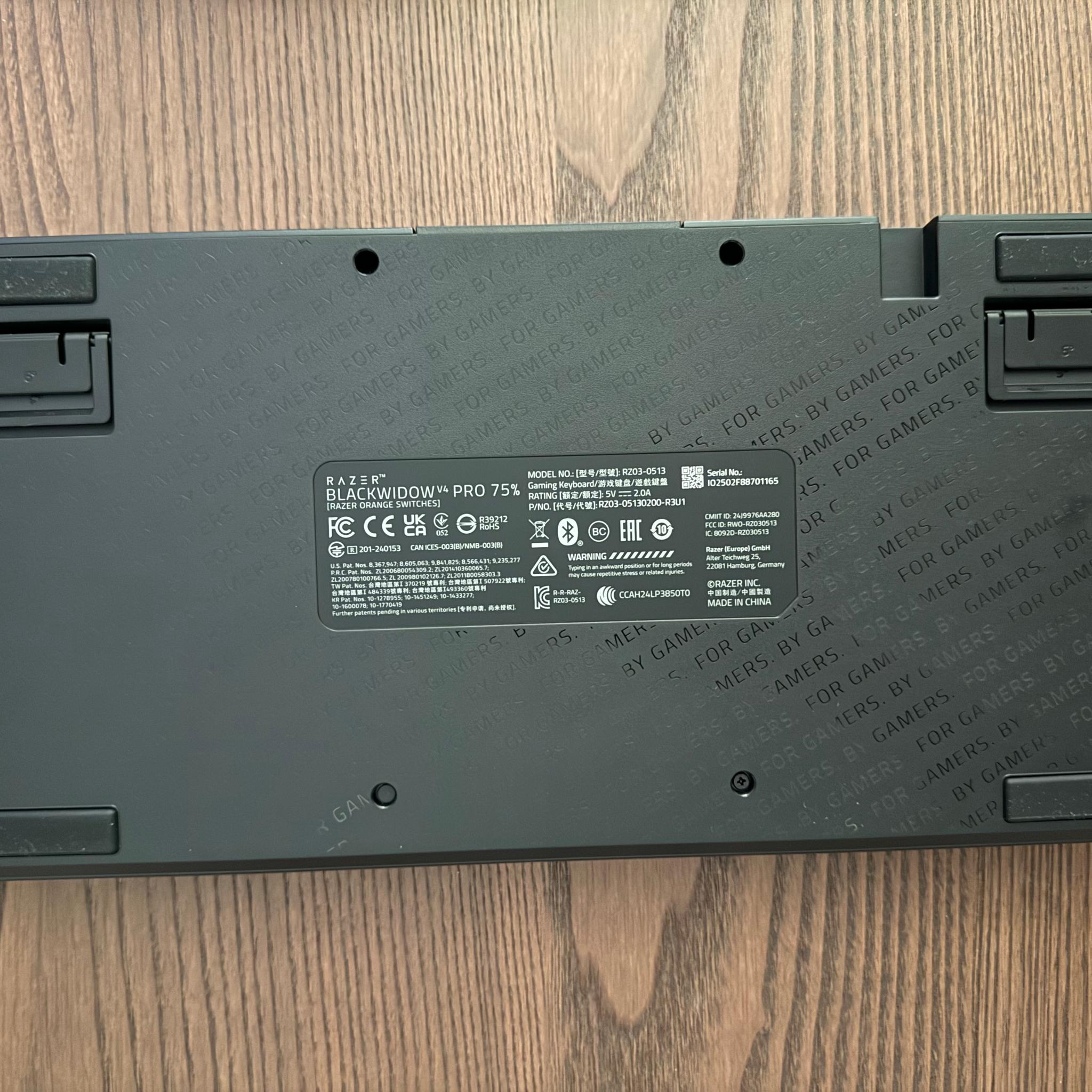 Razer Blackwidow v4 Pro 75% OLED