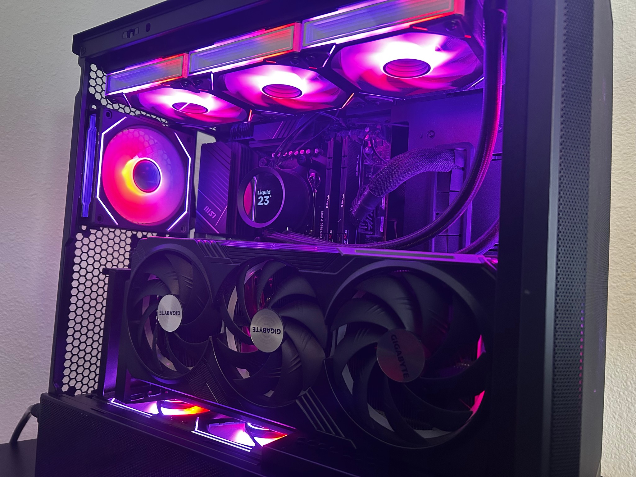 RTX 4080 Super + Ryzen 7 9700X Custom Build