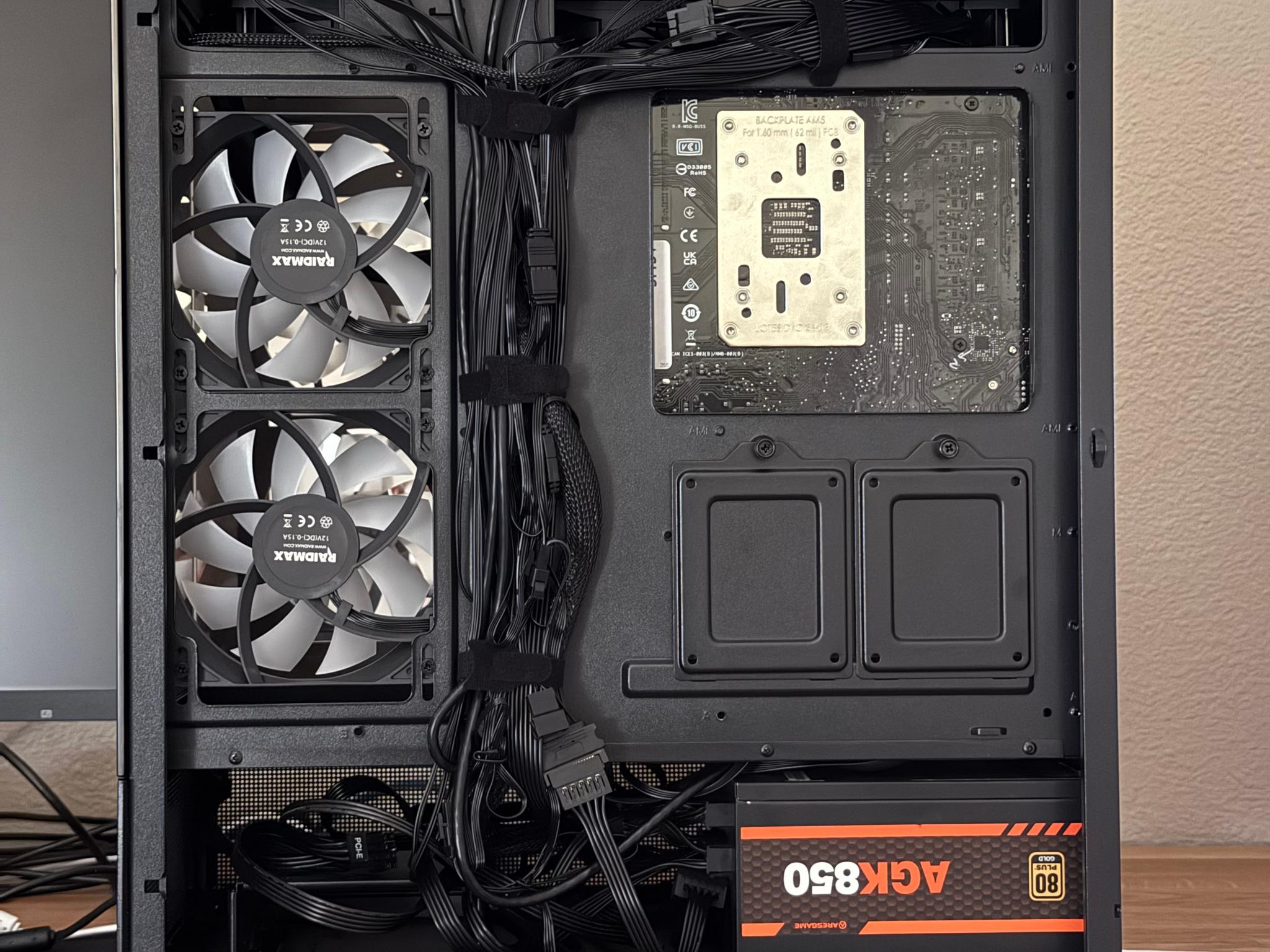 RX 7900 XT | RYZEN 9700X | 32GB 6000CL30 | 2TB NVME | WIFI