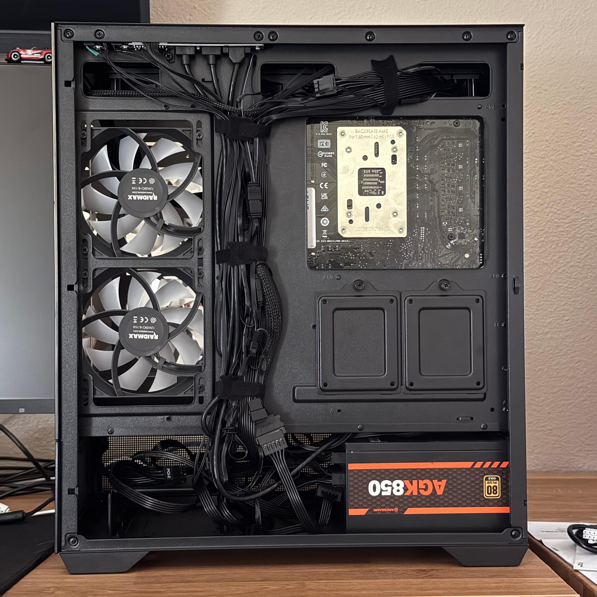 RX 7900 XT | RYZEN 9700X | 32GB 6000CL30 | 2TB NVME | WIFI
