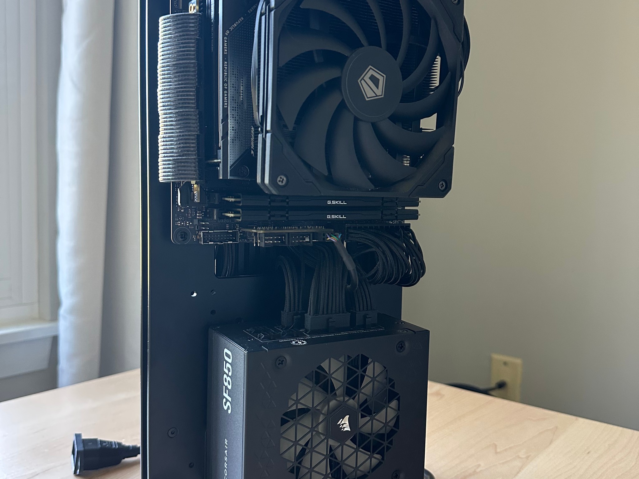 Ryzen 7 7800X3D RX 7900 XT Gaming PC 64GB DDR5 2TB Samsung 990 Pro