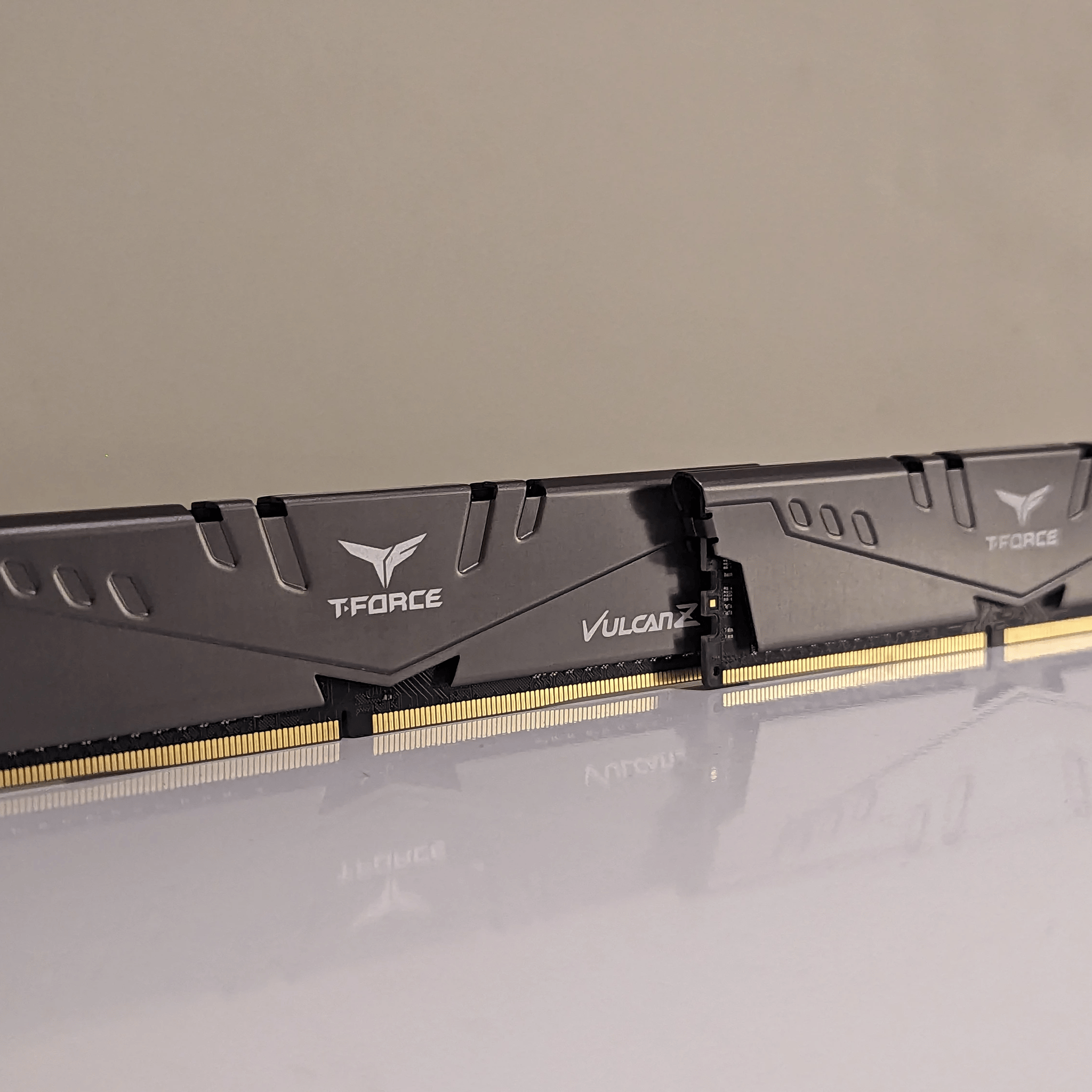 16GB Kit || Team T-FORCE Vulcan Z DDR4-3600 CL18