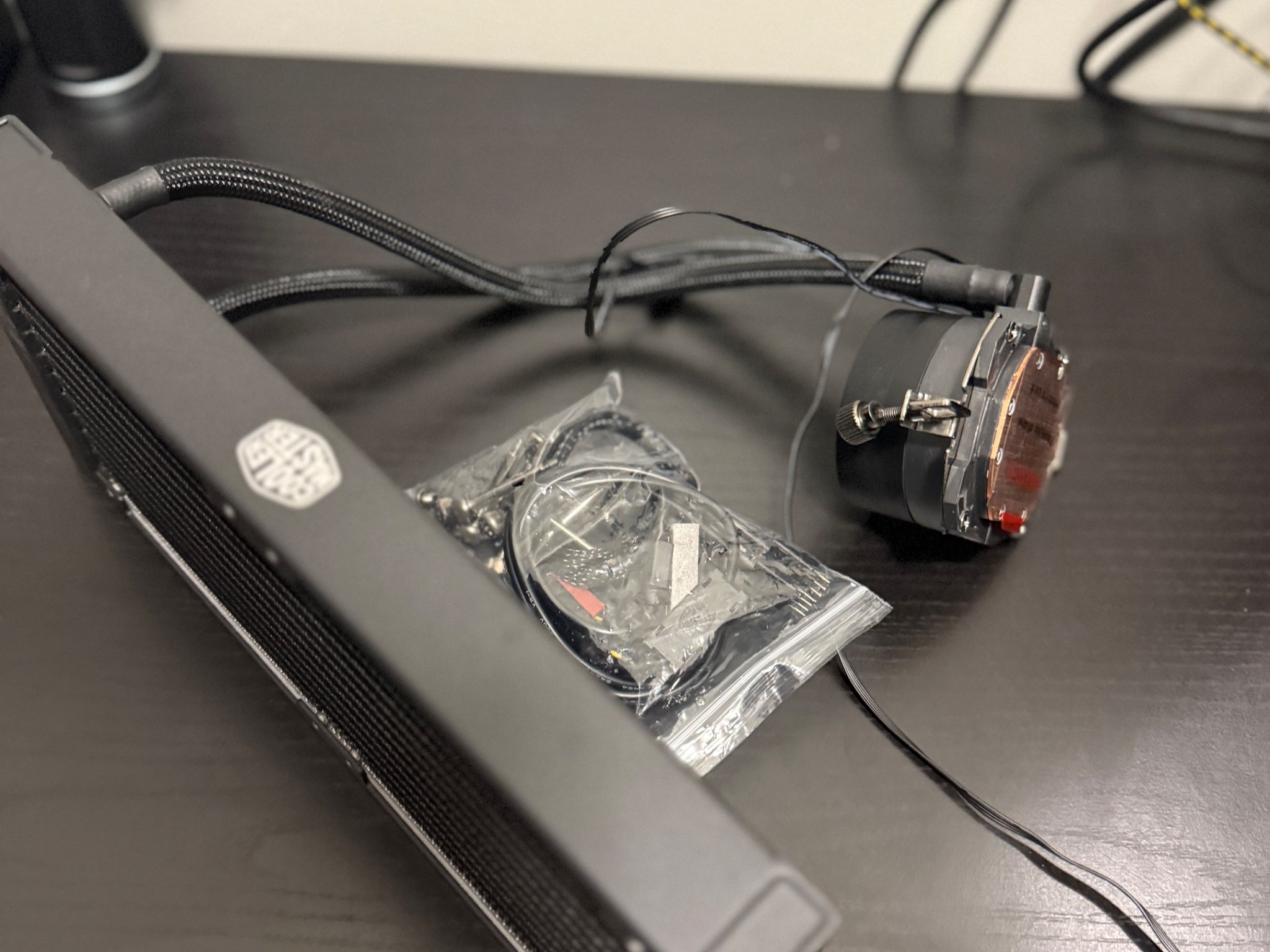 Cooler Master Liquid Cooler AM5/AM4 ML240L RGB V2 (NO FANS)