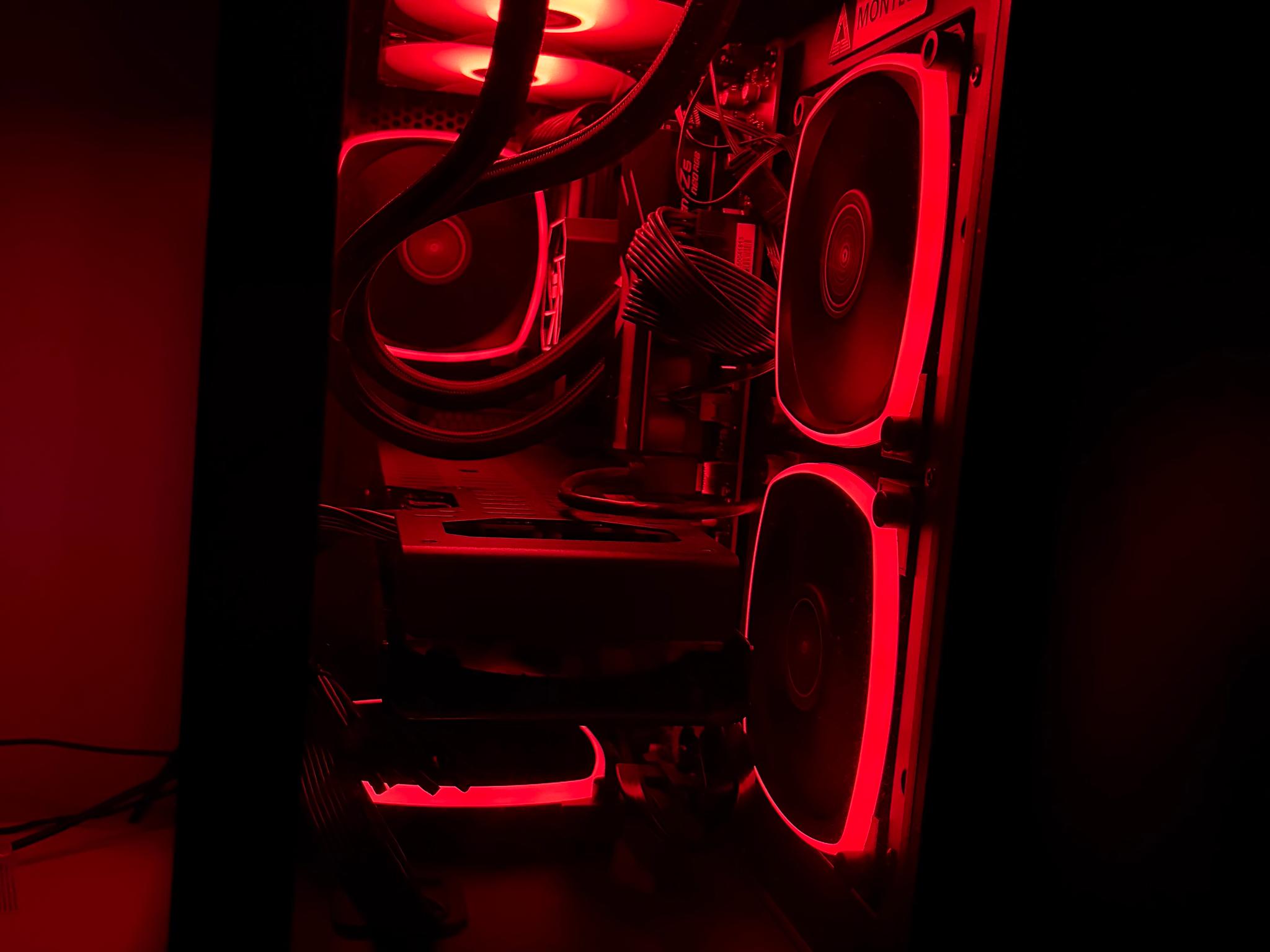 Gaming PC - AMD Ryzen 7 7700X | RX 7900 GRE 16GB | 32GB DDR5 | 1TB NVMe SSD