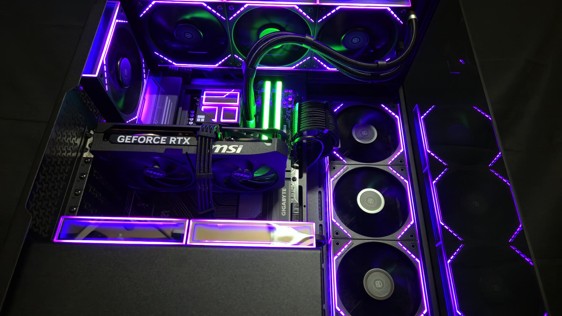 7800X3D - RTX 5060 Ti 16GB - 32GB DDR5 6000 - 2TB Gen4 NVMe - Corsair RM750e - Custom