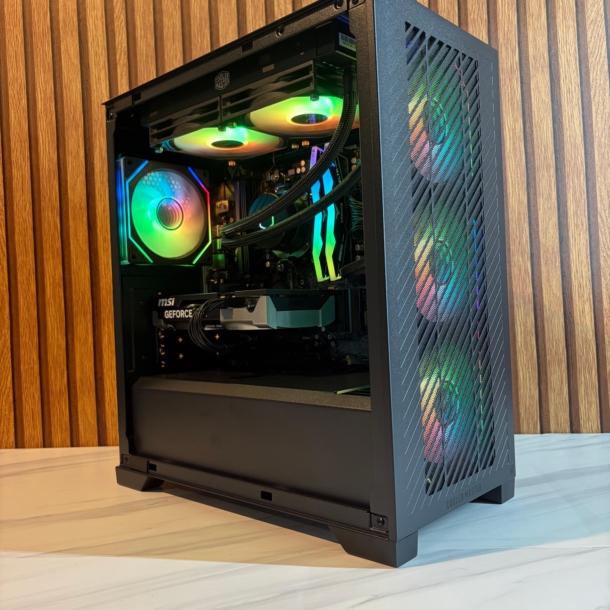 RTX 5060 | RYZEN 5 8400F | 16GB DDR5 | 1TB SSD | 650W | 240MM