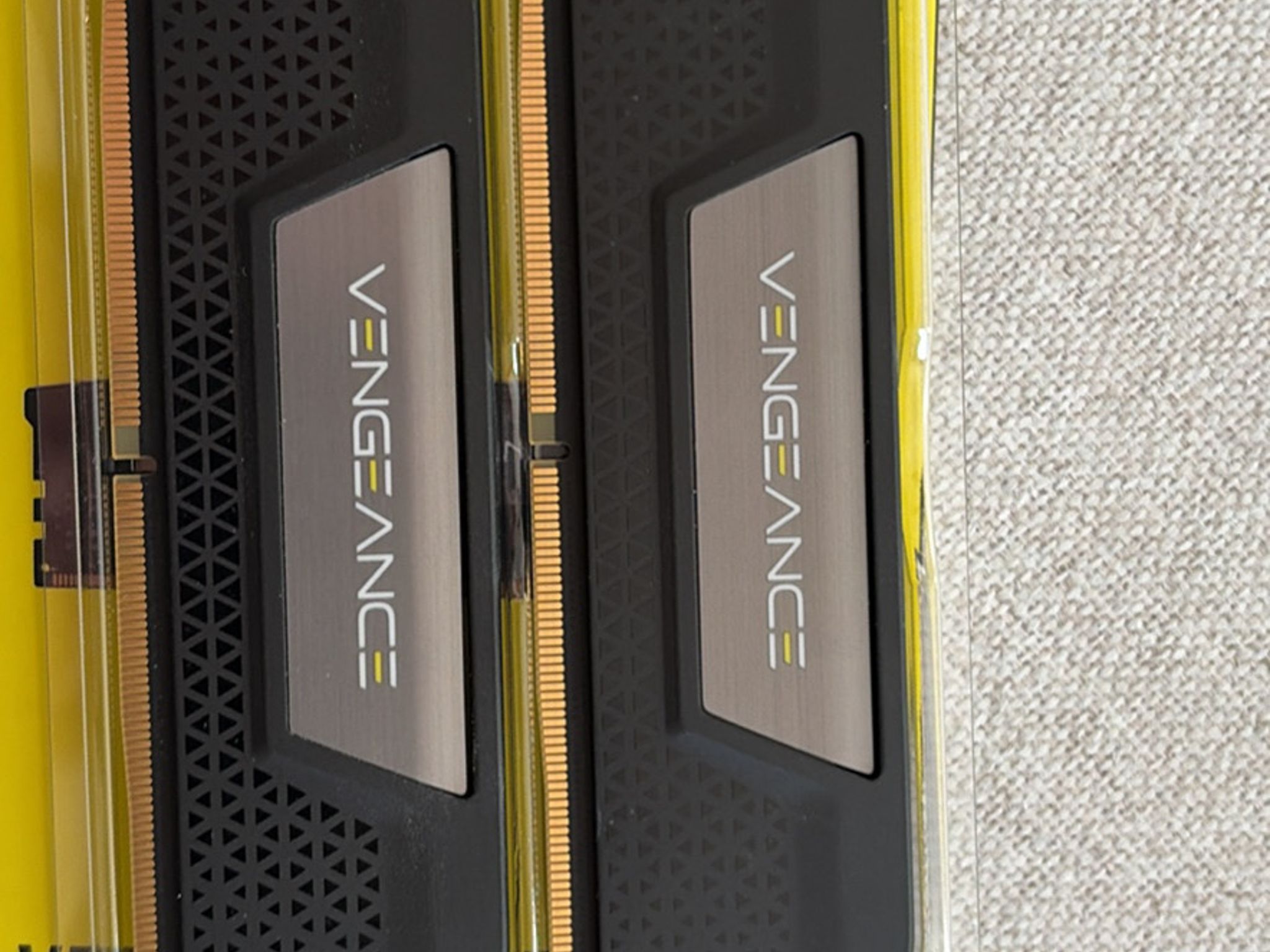 32Gb DDR5 Corsair Vengeance 5600MHZ