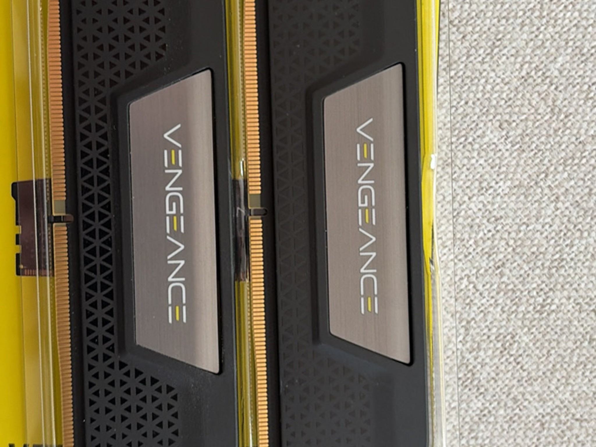 32Gb DDR5 Corsair Vengeance 5600MHZ