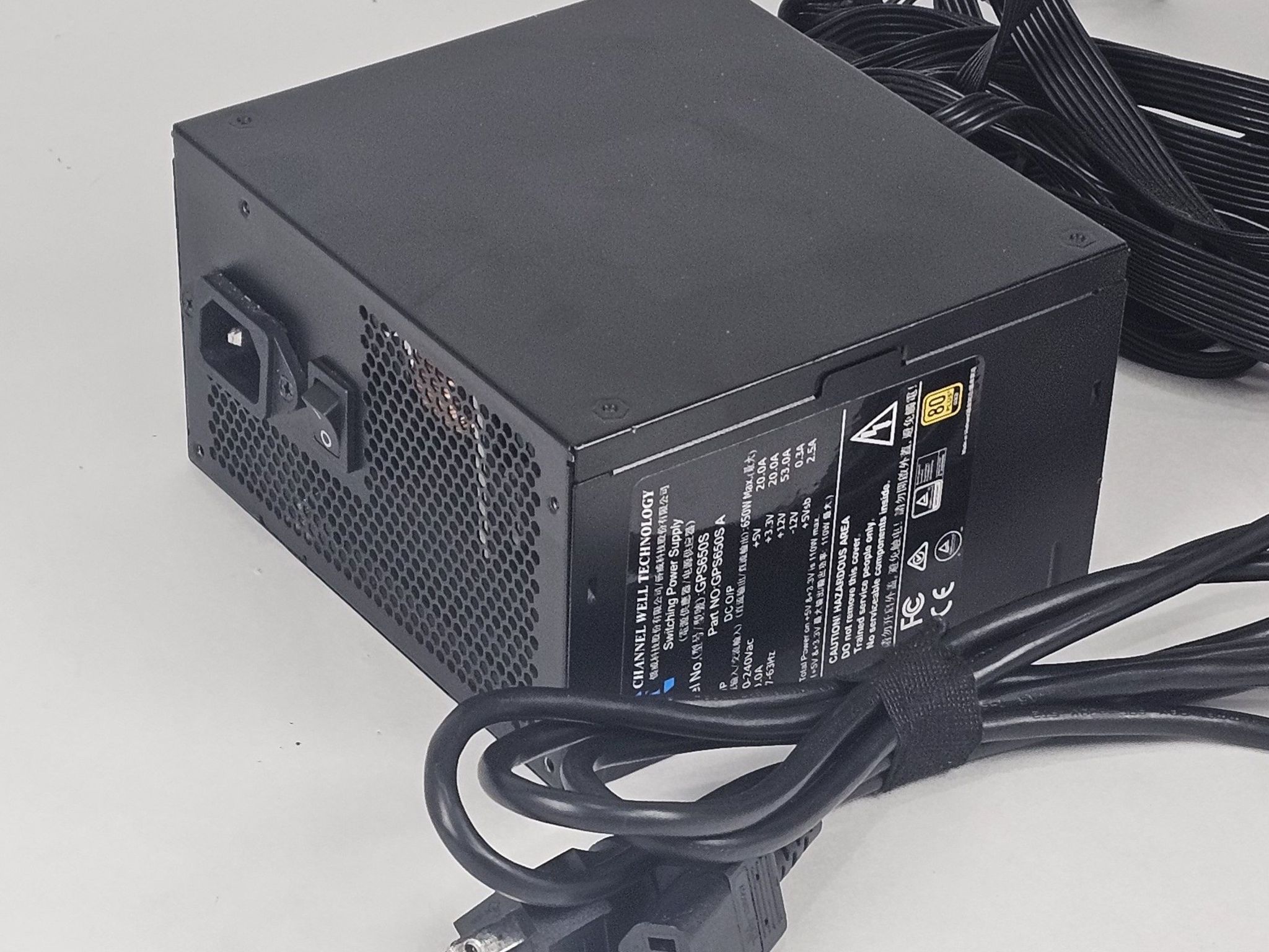 650 Watt PSU CWT GPS650S Power Supply