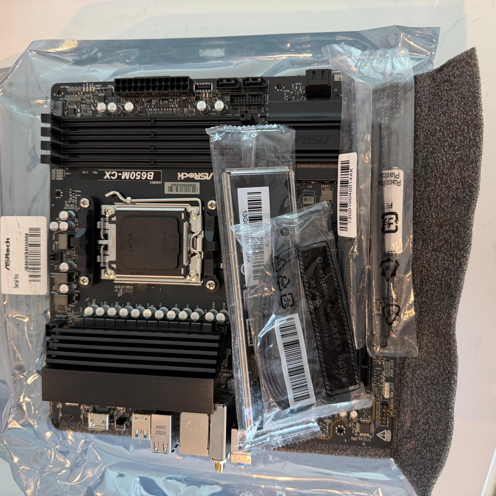 ASRock B650M-CX