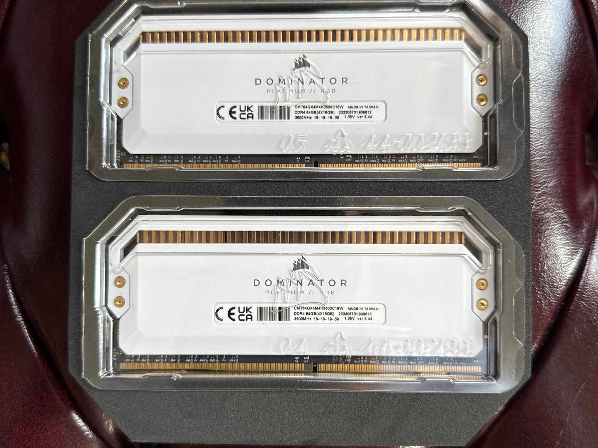 White 32GB dominator platinum ddr4 3600mhz