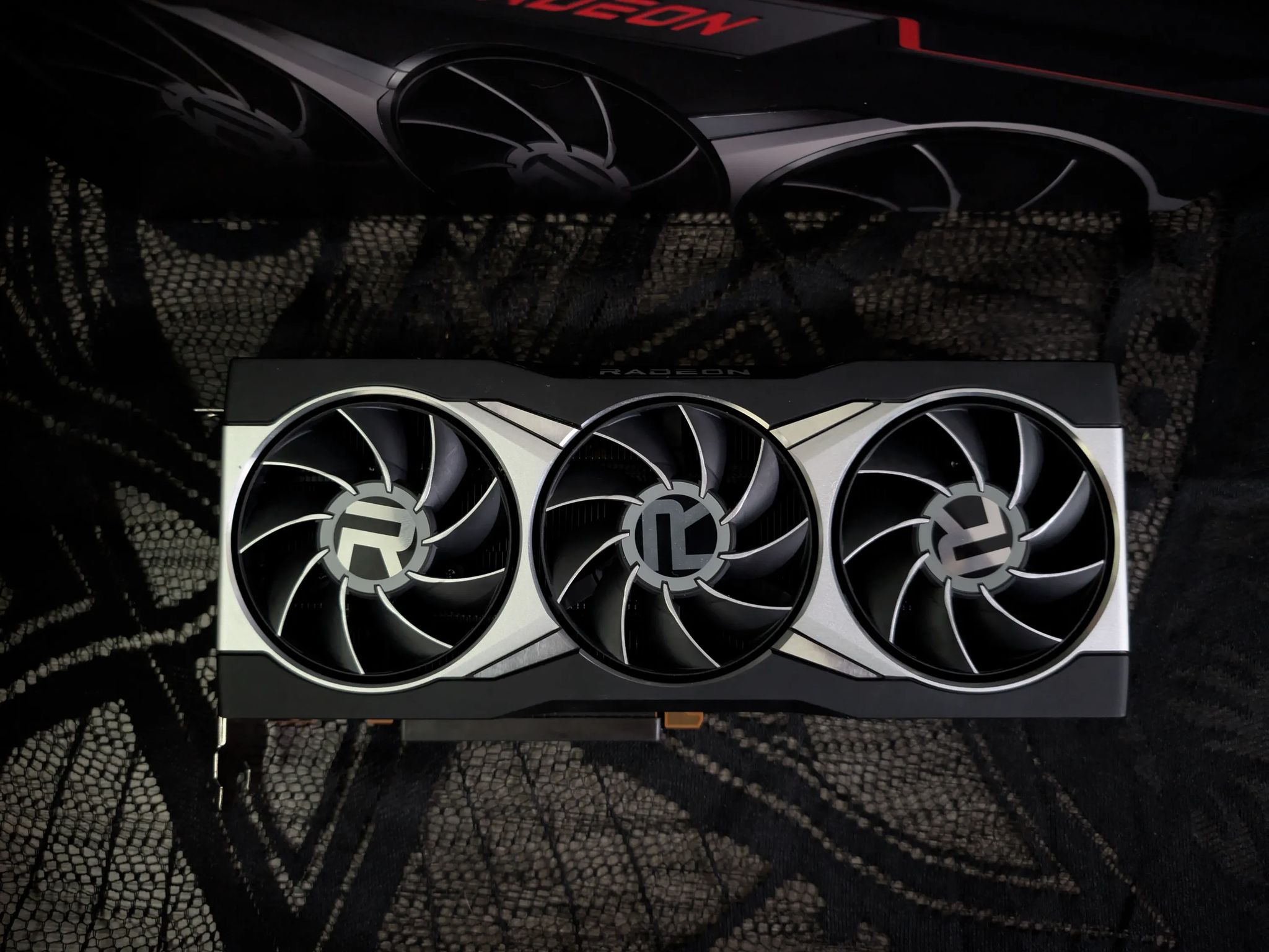 AMD Radeon RX 6800XT 16GB in Original Packaging with extra PhaseSheet PTM